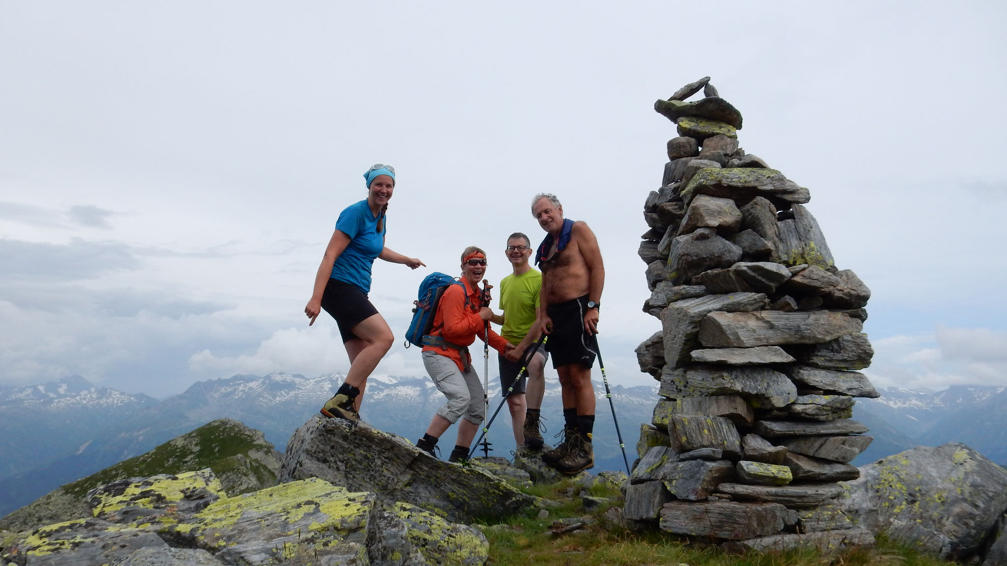 Fotoshooting und Gipfelfreude auf dem Piz Ault