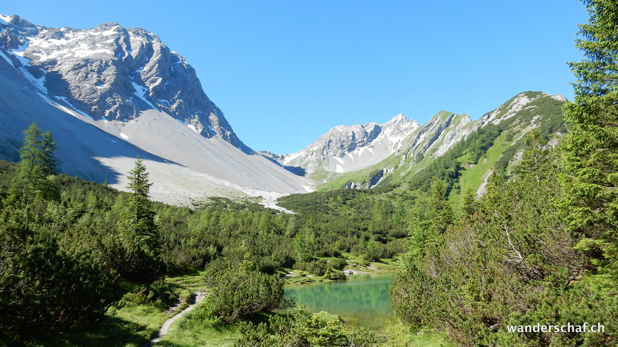 am idyllischen Hirschsee oberhalb vom Nenzinger Himmel