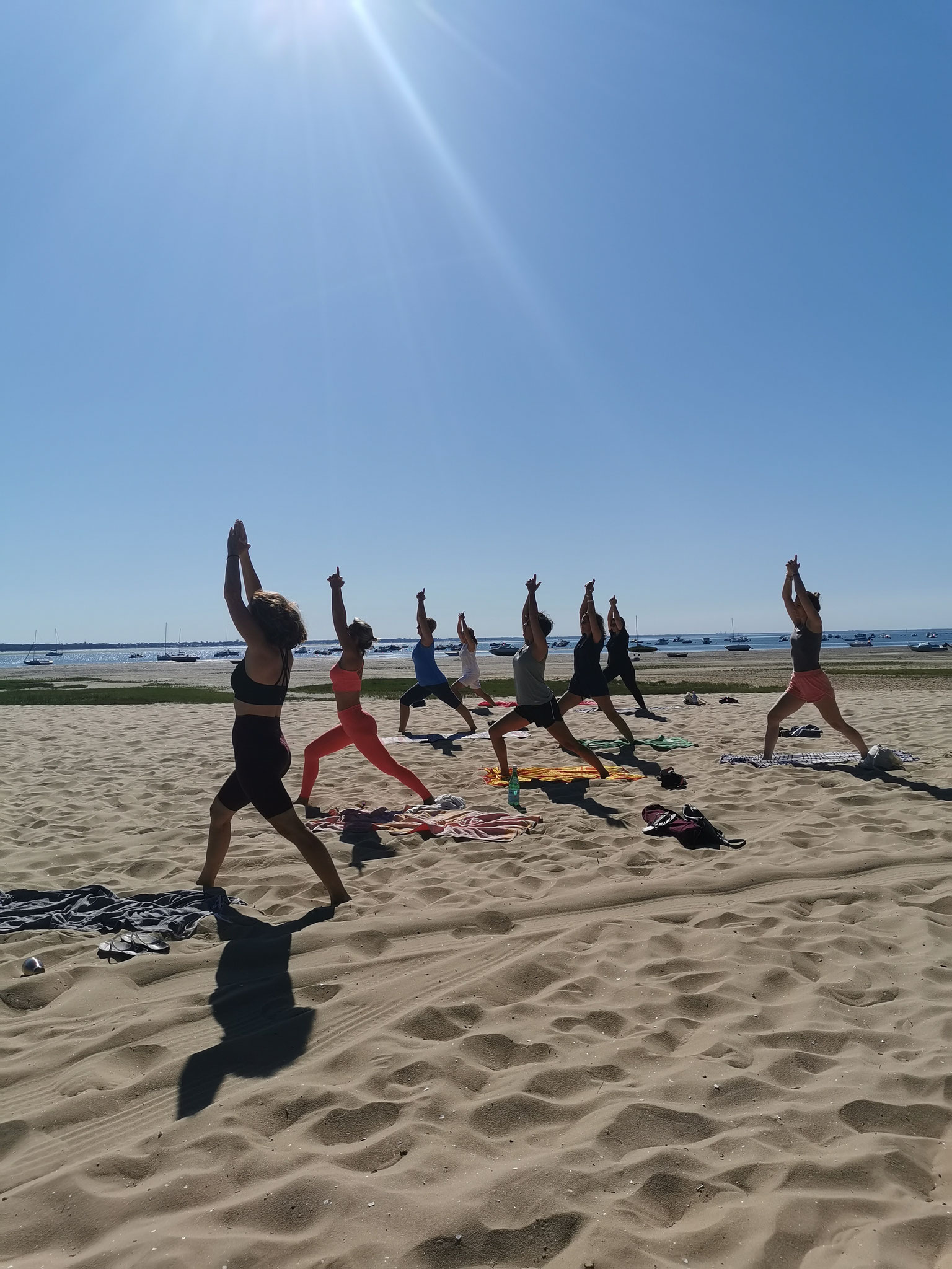 Yoga sur la plage du Bertic (Claouey)