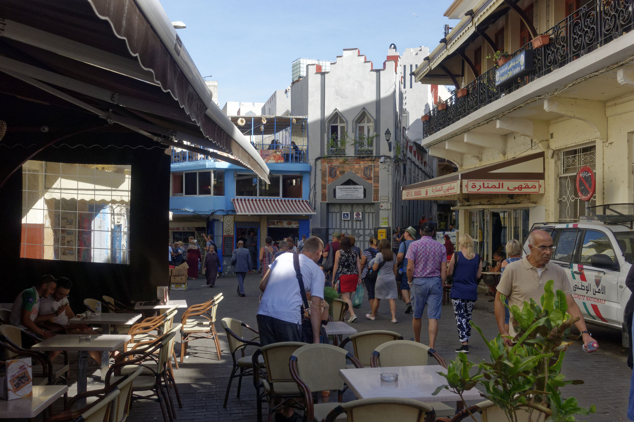 Place Petit Socco, Café Central