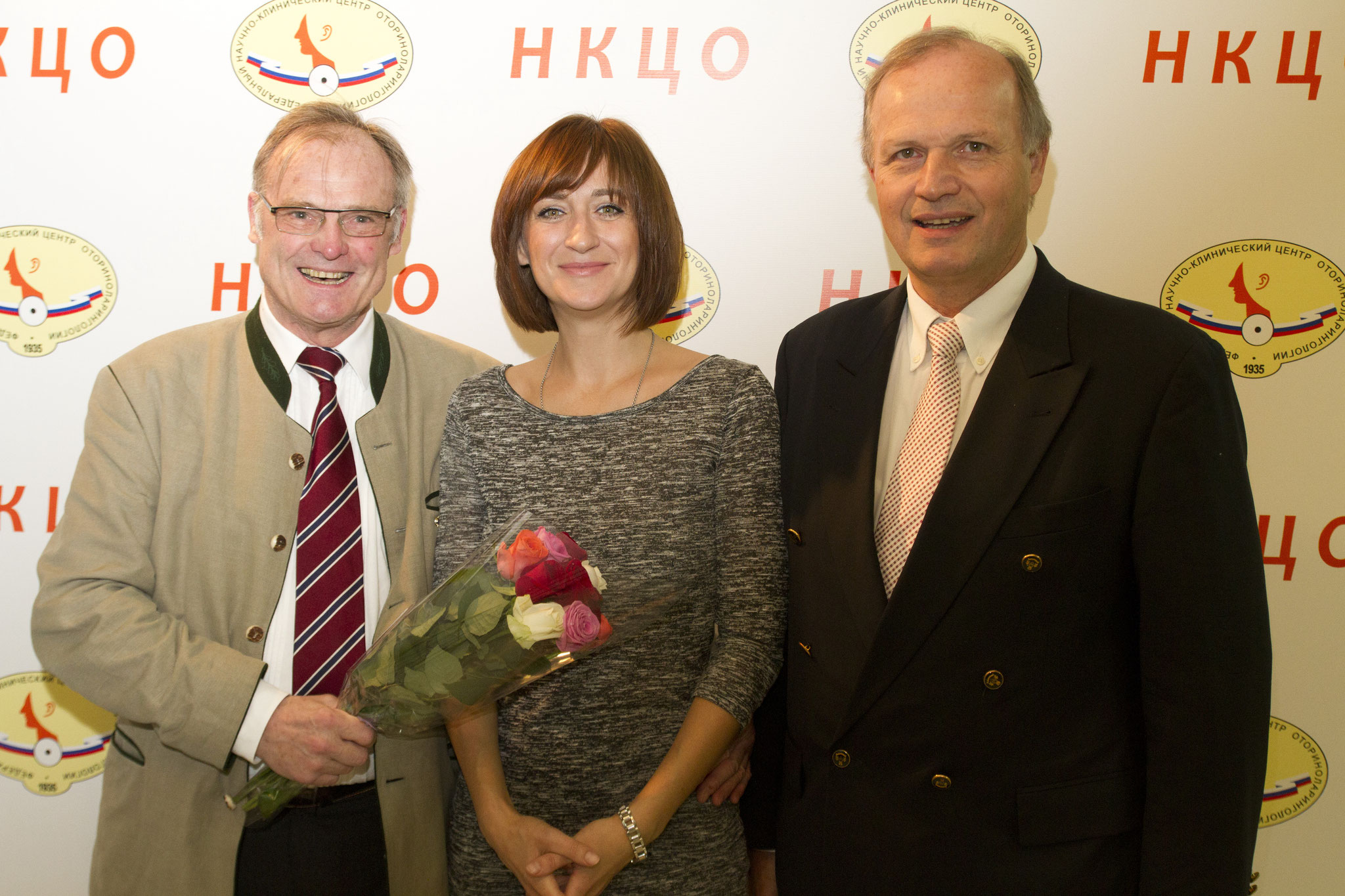 Opernsängerin Irina Oknina mit Dres Weikert & Schlömicher (r) in Moskau zum UEP Konzert 2013