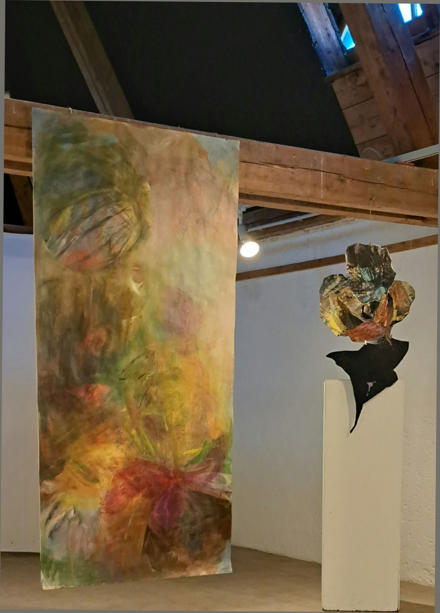 Ausstellung Dachauer Wasserturm 2026 - Titel: to be (Papier und Fragment)