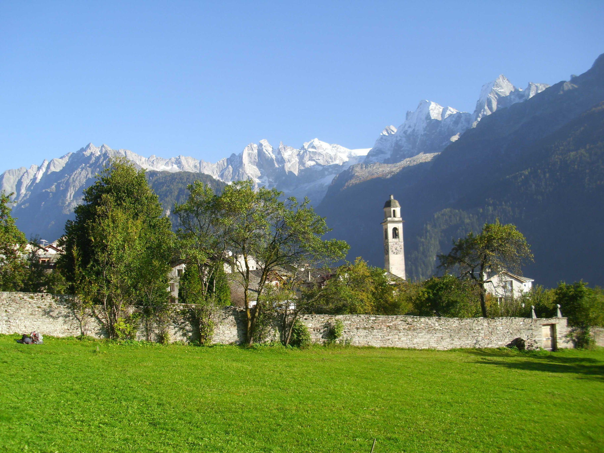 Soglio mit den Sciora-Bergen