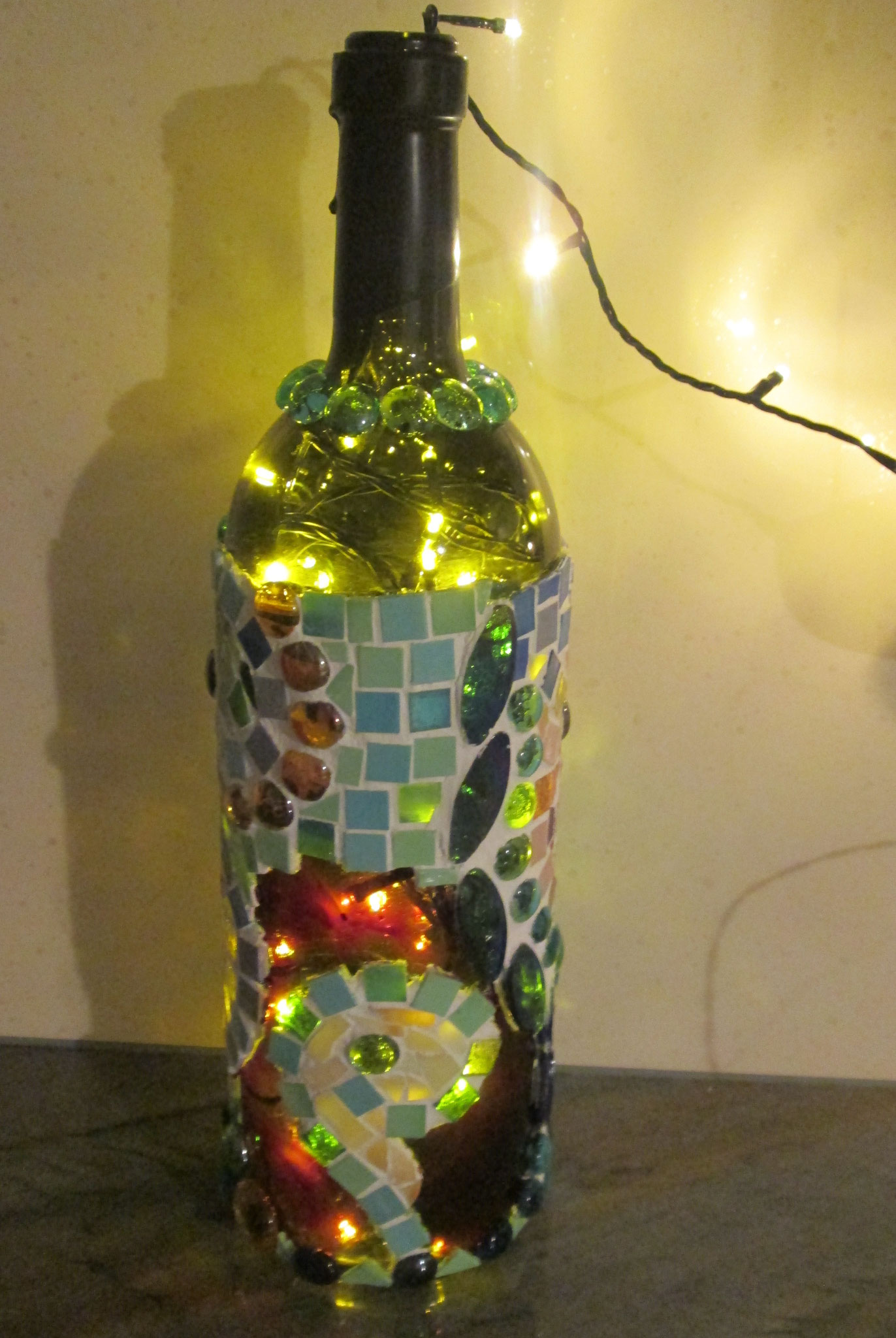 Zauber-Flasche mit LED-Lichtern beleuchtet