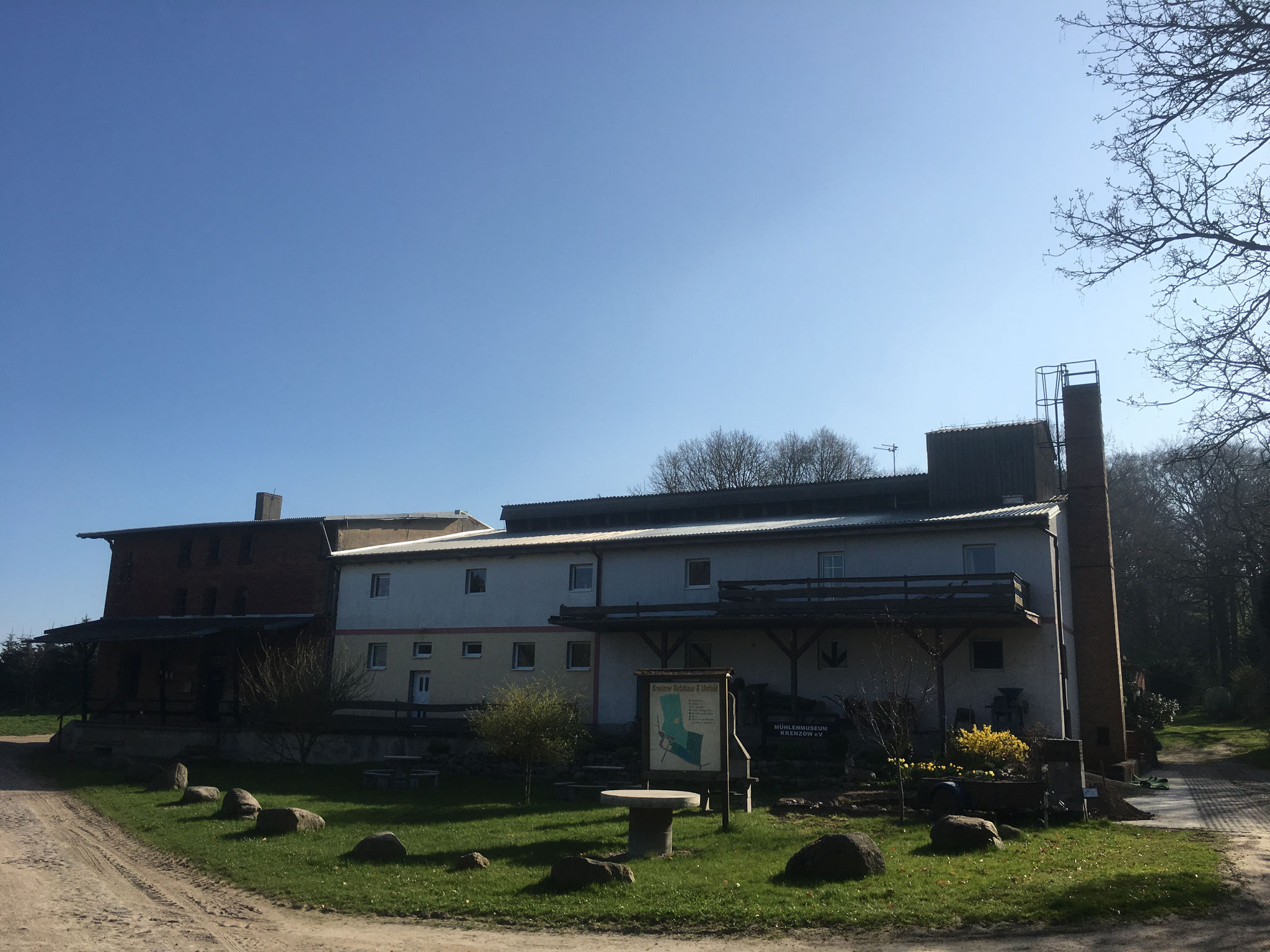 Gesamtansicht der Krenzower Mühle