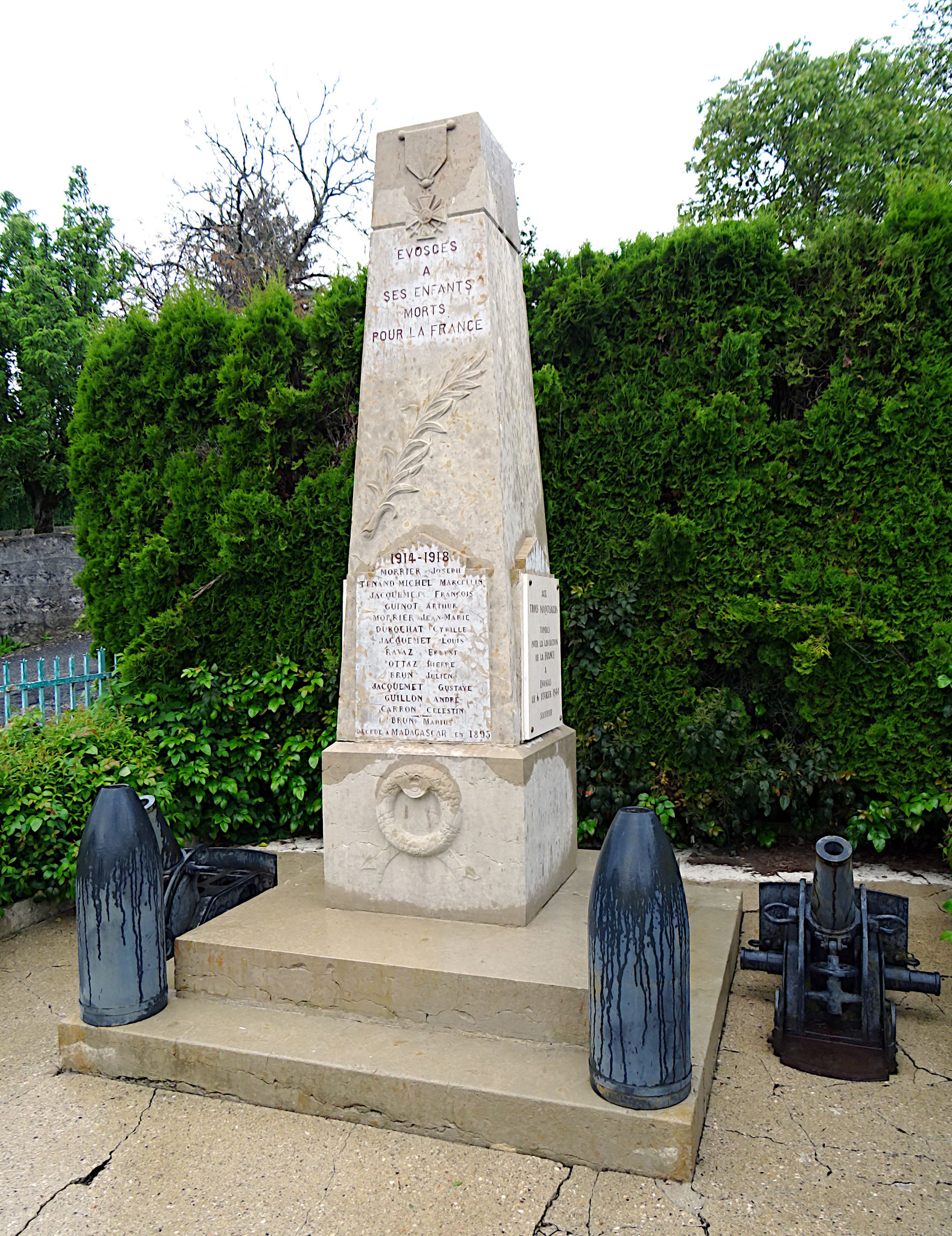 Détail du Monument aux Morts d'Évosges