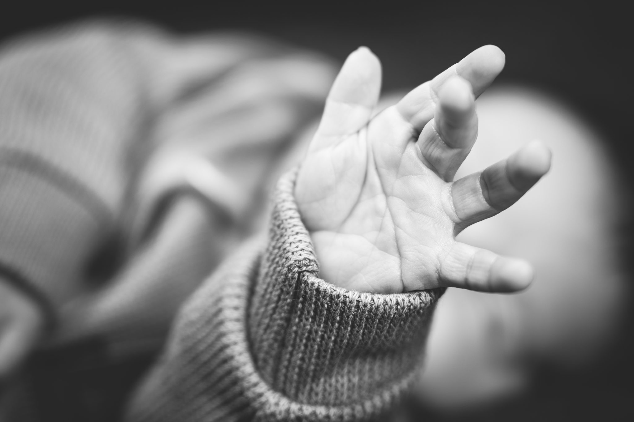 Newborn Fotografie Calw schlafendes Baby natürliche Babyfotos