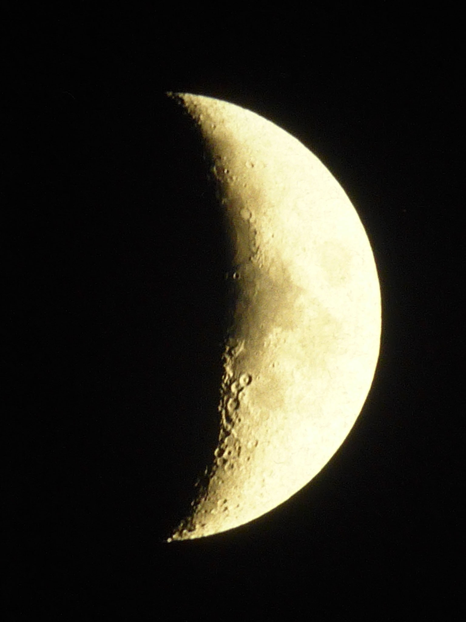 Foto aus der Sternwarte zunehmender Mond