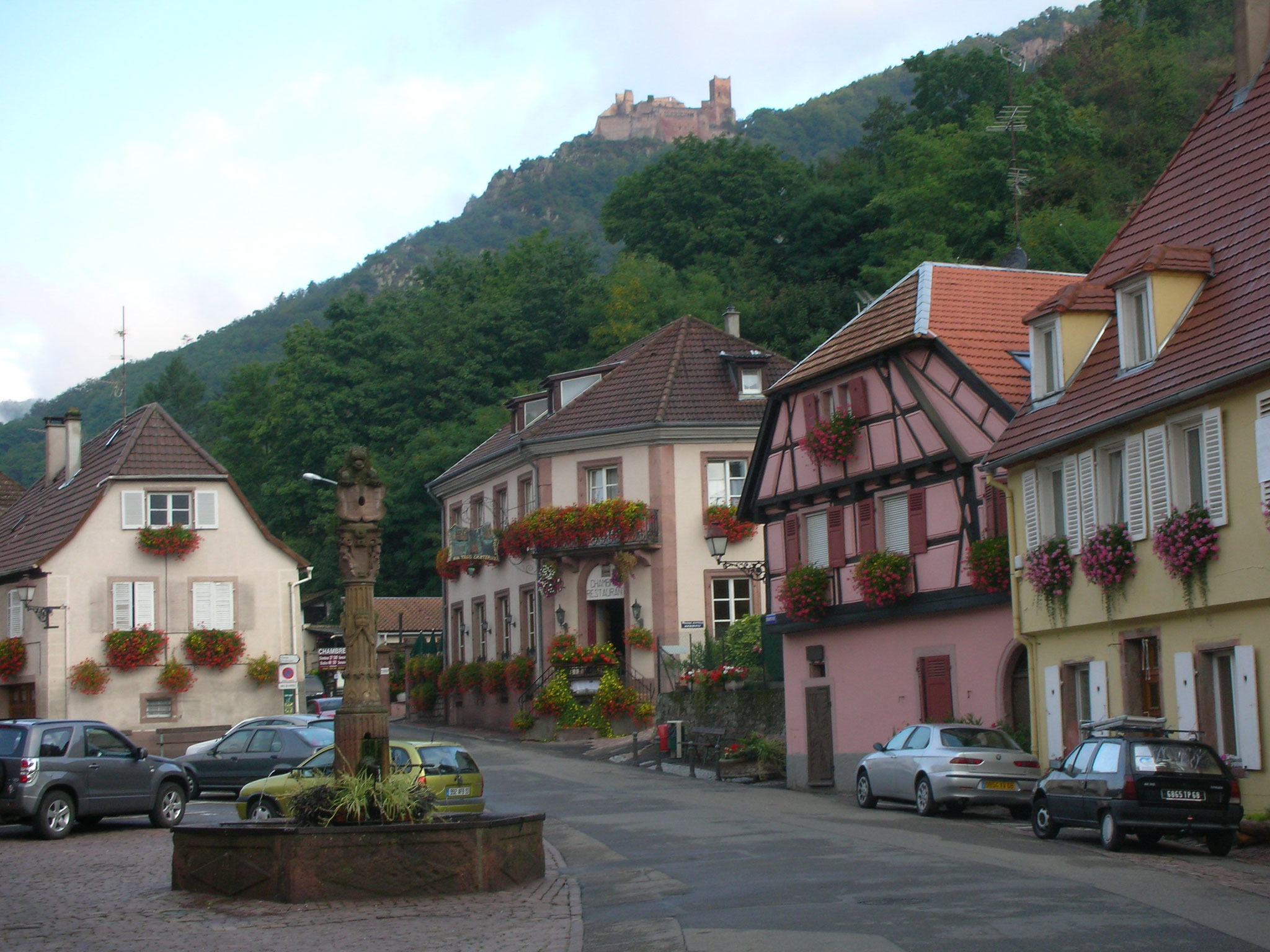 Ribeauvillé mit Ulrichsburg.