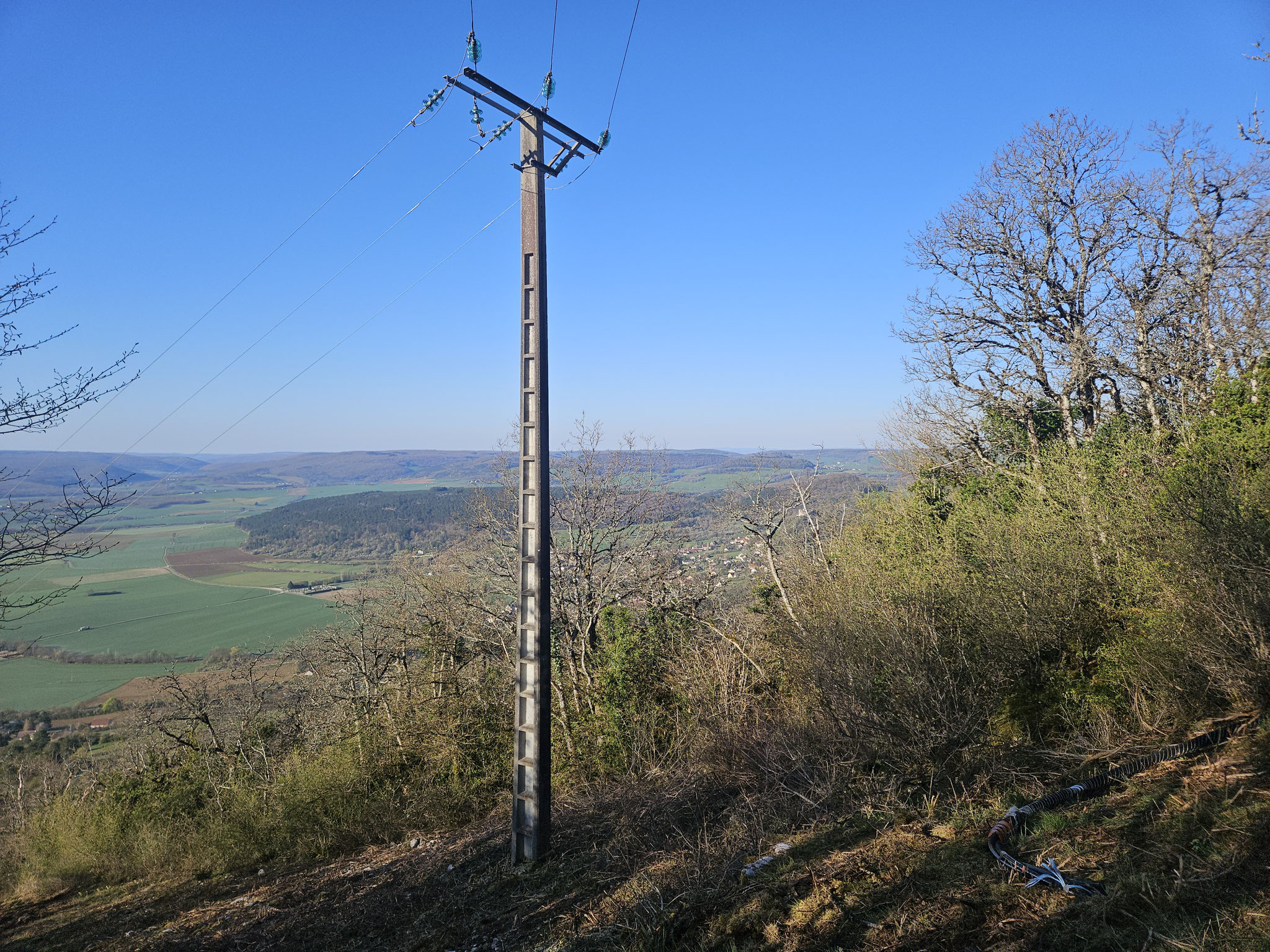 Roche Aigüe, Blick über Mâlain und Mont Chauvin Richung Ouche-Tal.