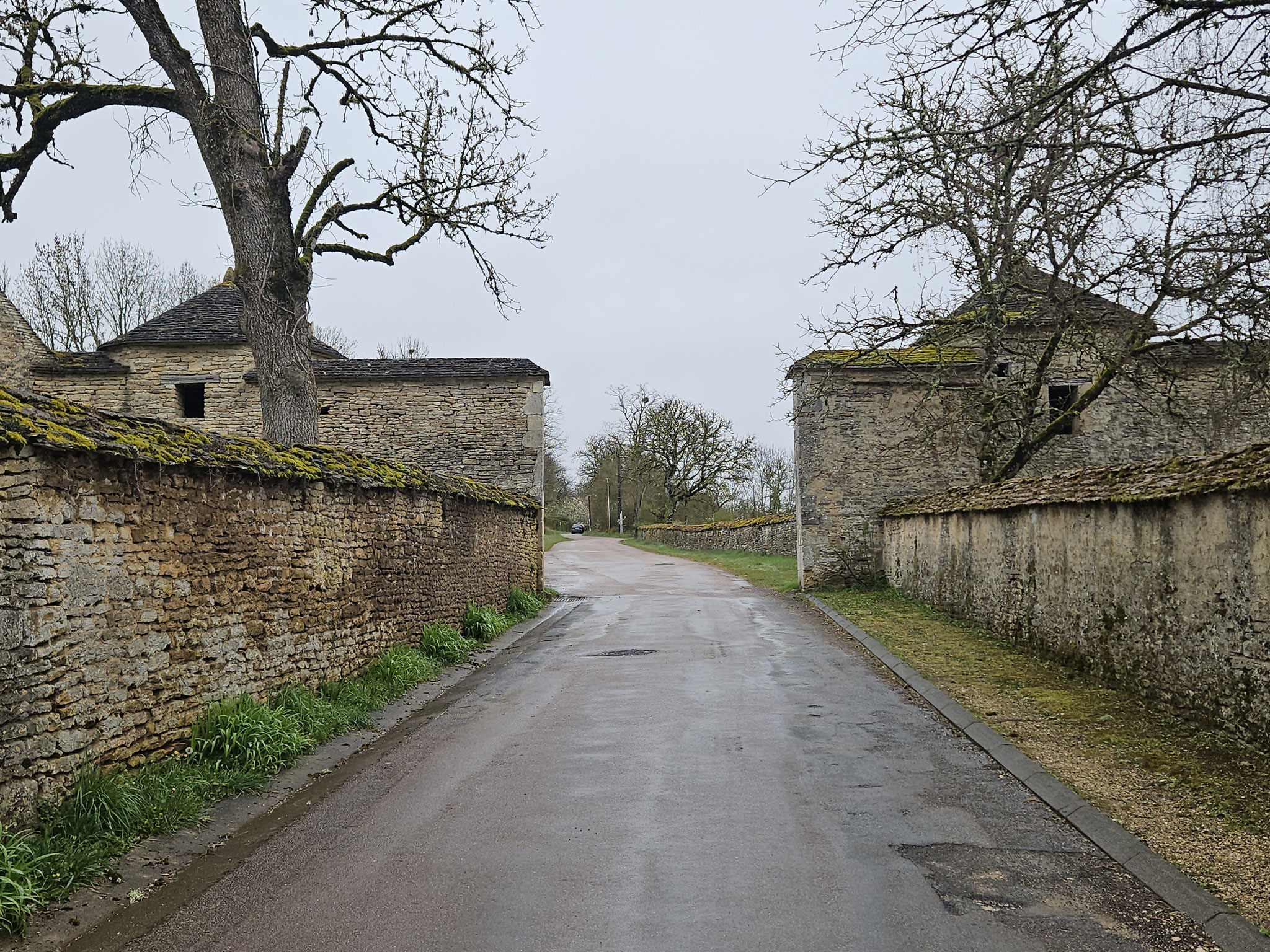 Aus Salives hinaus.
