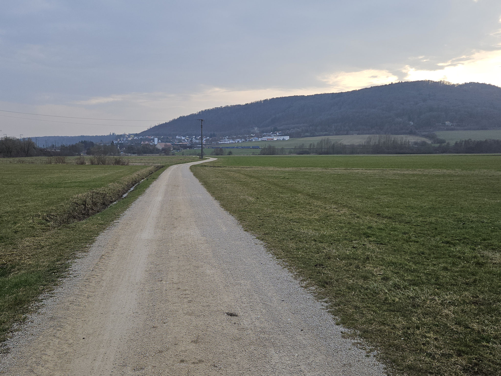 Treuchtlingen entgegen. Patrichberg.