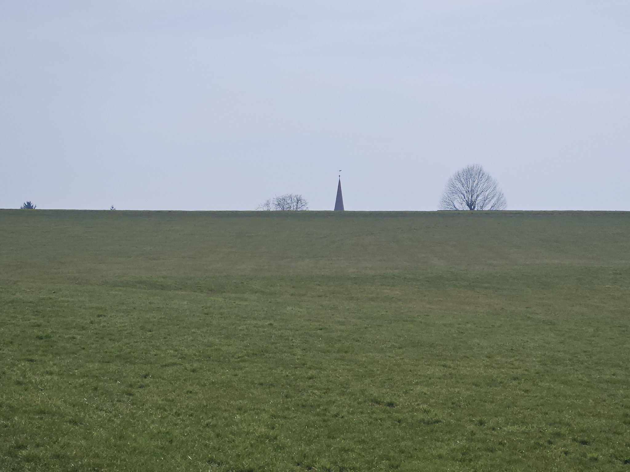 Kirchturmspitze von Gräfensteinberg lugt über die EHWS hinaus.