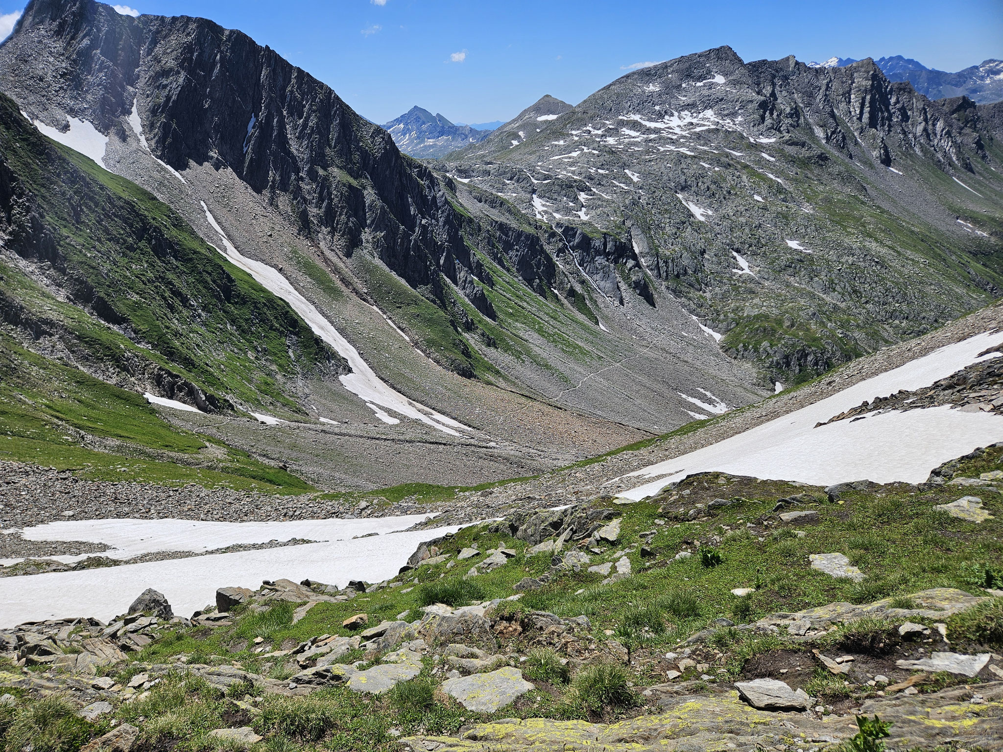Abstieg vom Bornengo-Pass, zur Mottone-Flanke.