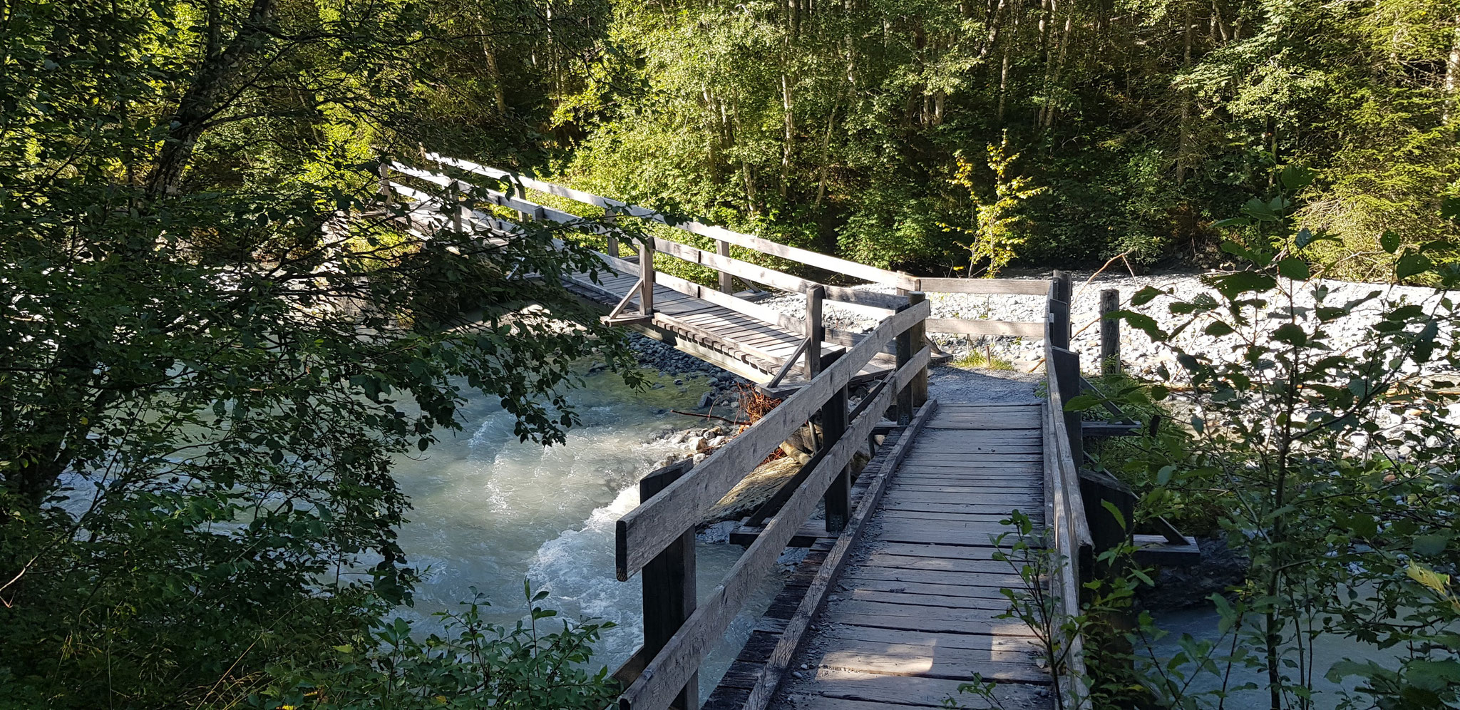 Eine von vielen Kanderbrücken.