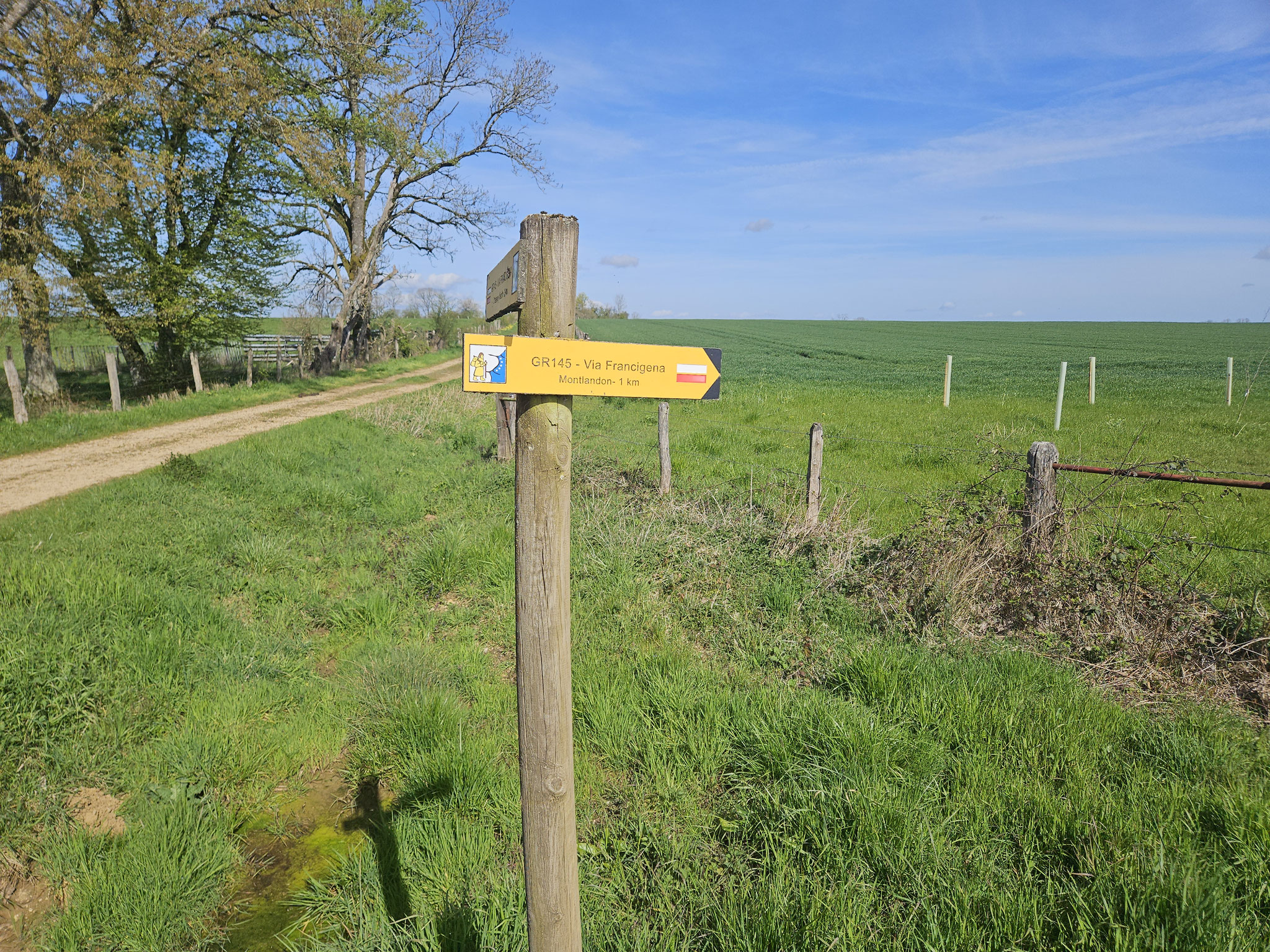 Boute-en-Chasse. Ein Stück Via Francigena.