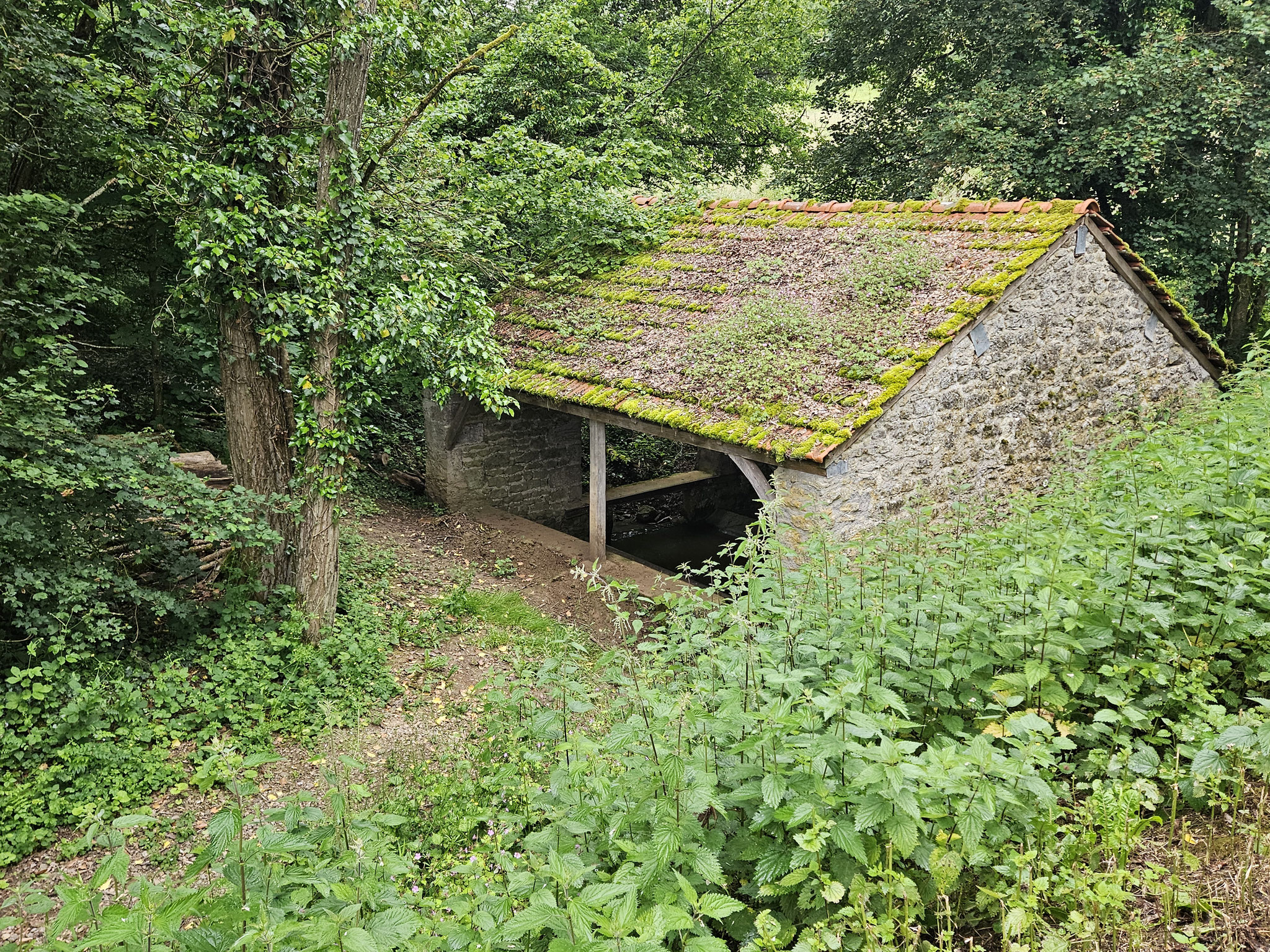 Altes Waschhaus Lavoir d'Epertully"
