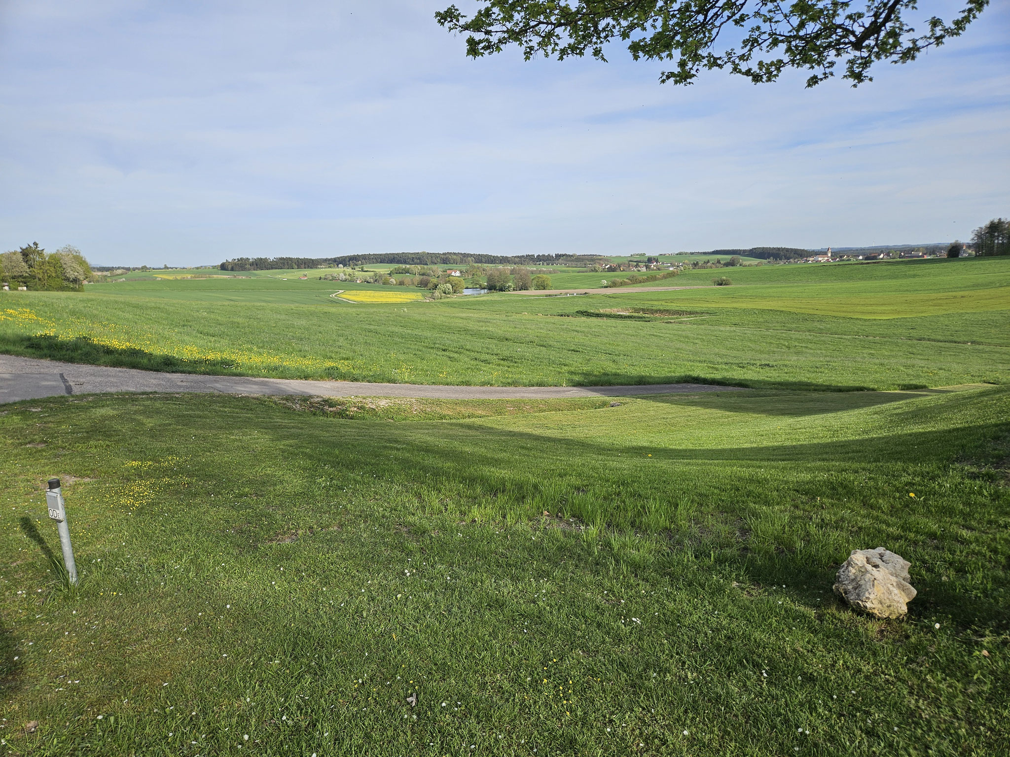 Bei Wildenstein, Blick ins obere Rotachtal.