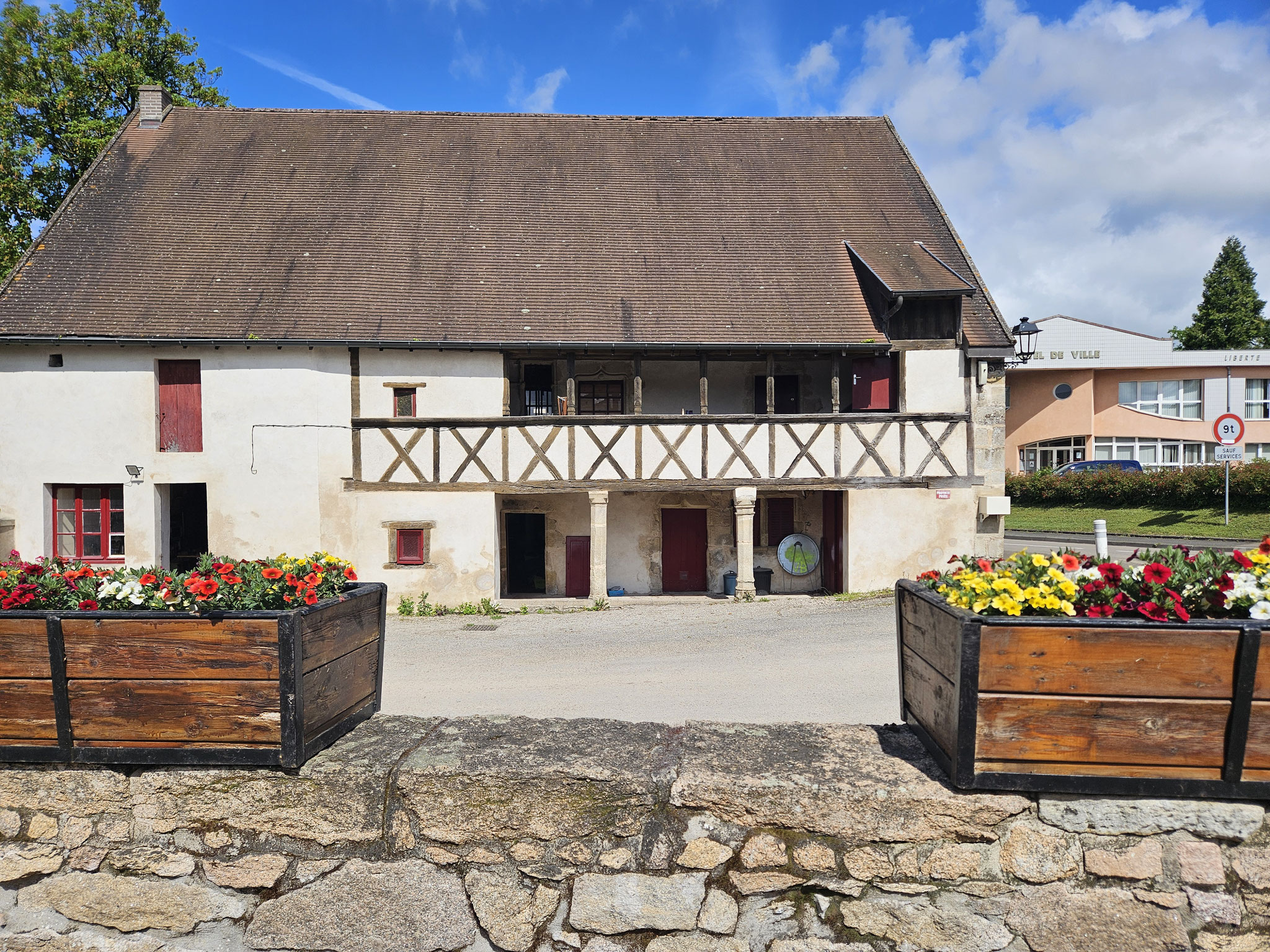 Le Bourg (Le Breuil).