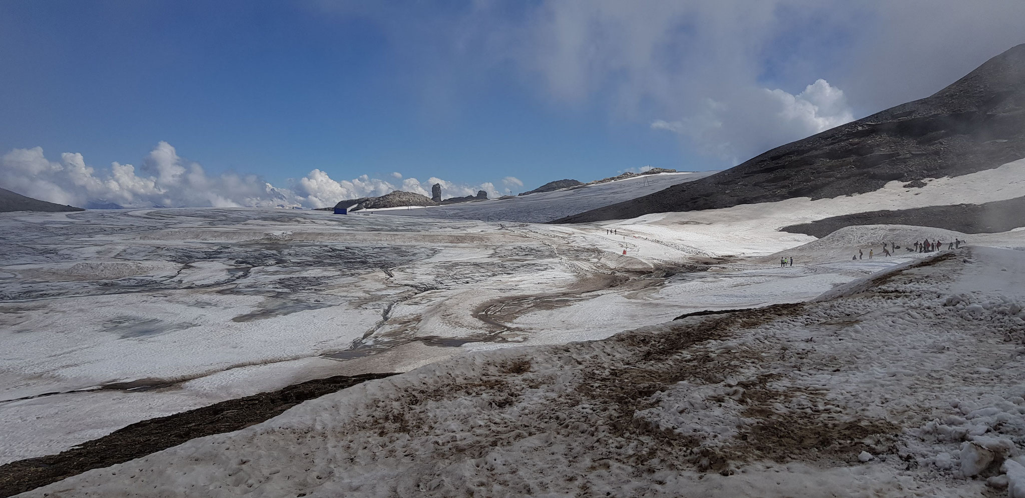 Freie Sicht nach Süden: Quille du Diable vor Walliser Alpen.