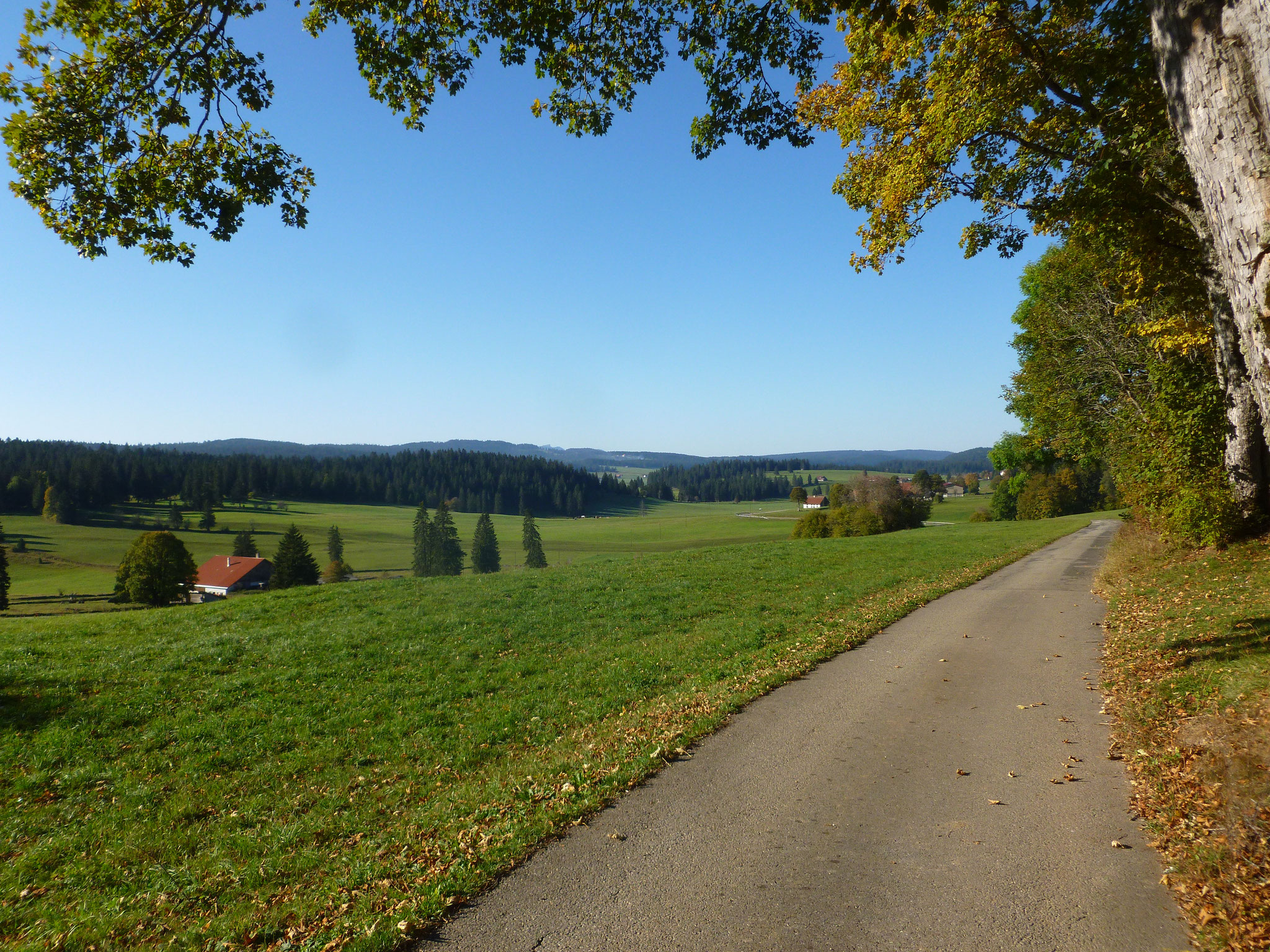 Hübsch, aber falscher Weg: Bei Bétod kehrten wir um.