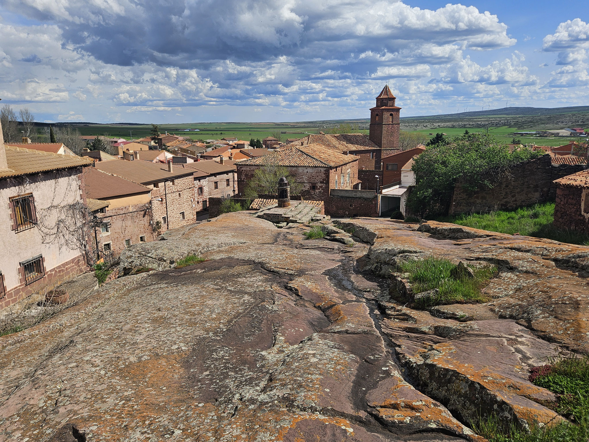 Rote Felsen, rotes Dorf: ob Ródenas.