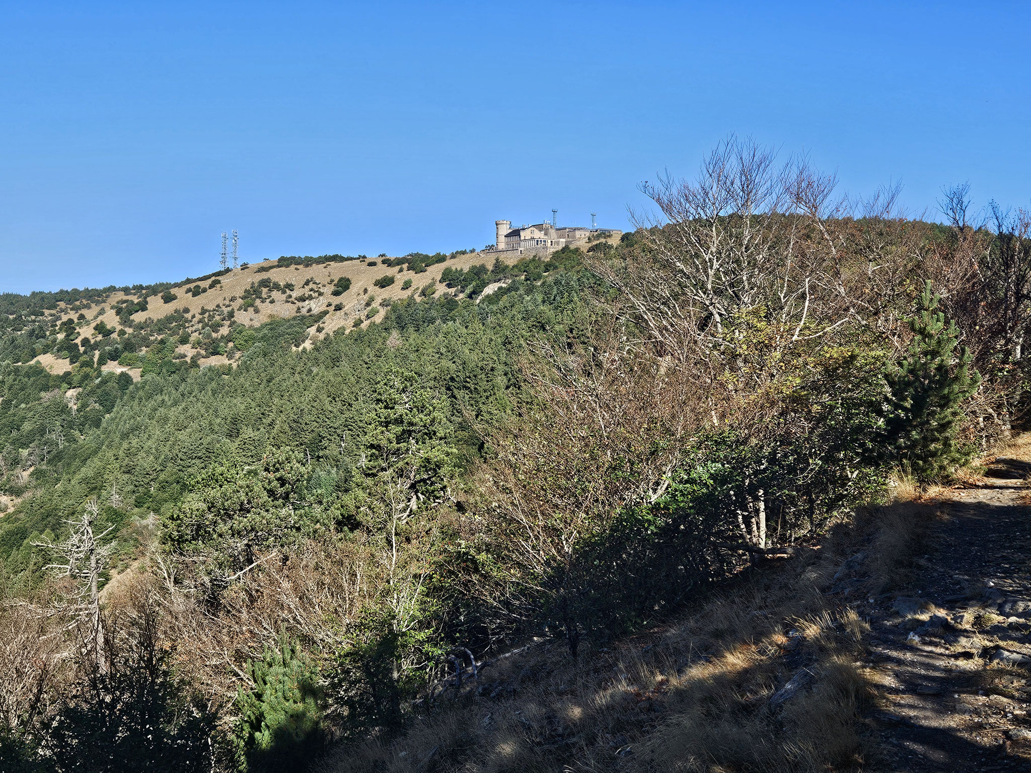 Rückblick zum Mont Aigoual, Observatoire.