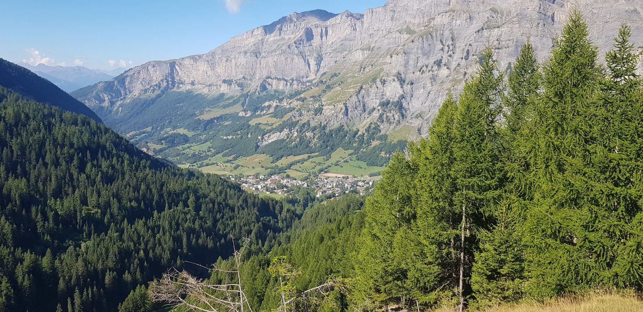 Nähe Dotruweid, Blick auf Leukerbad.