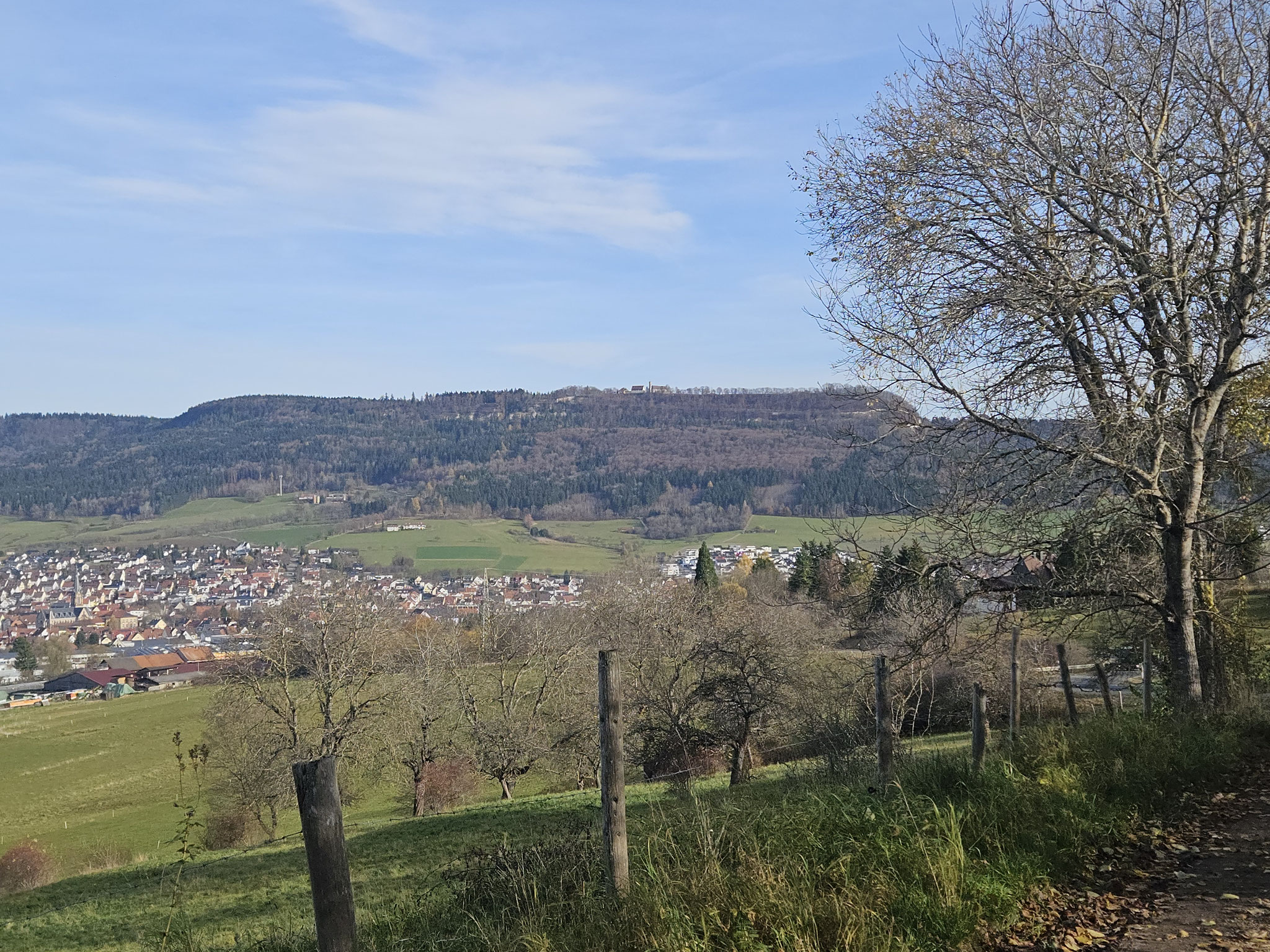 Ob Verenamühle, Blick zum Dreifaltigkeitsberg.