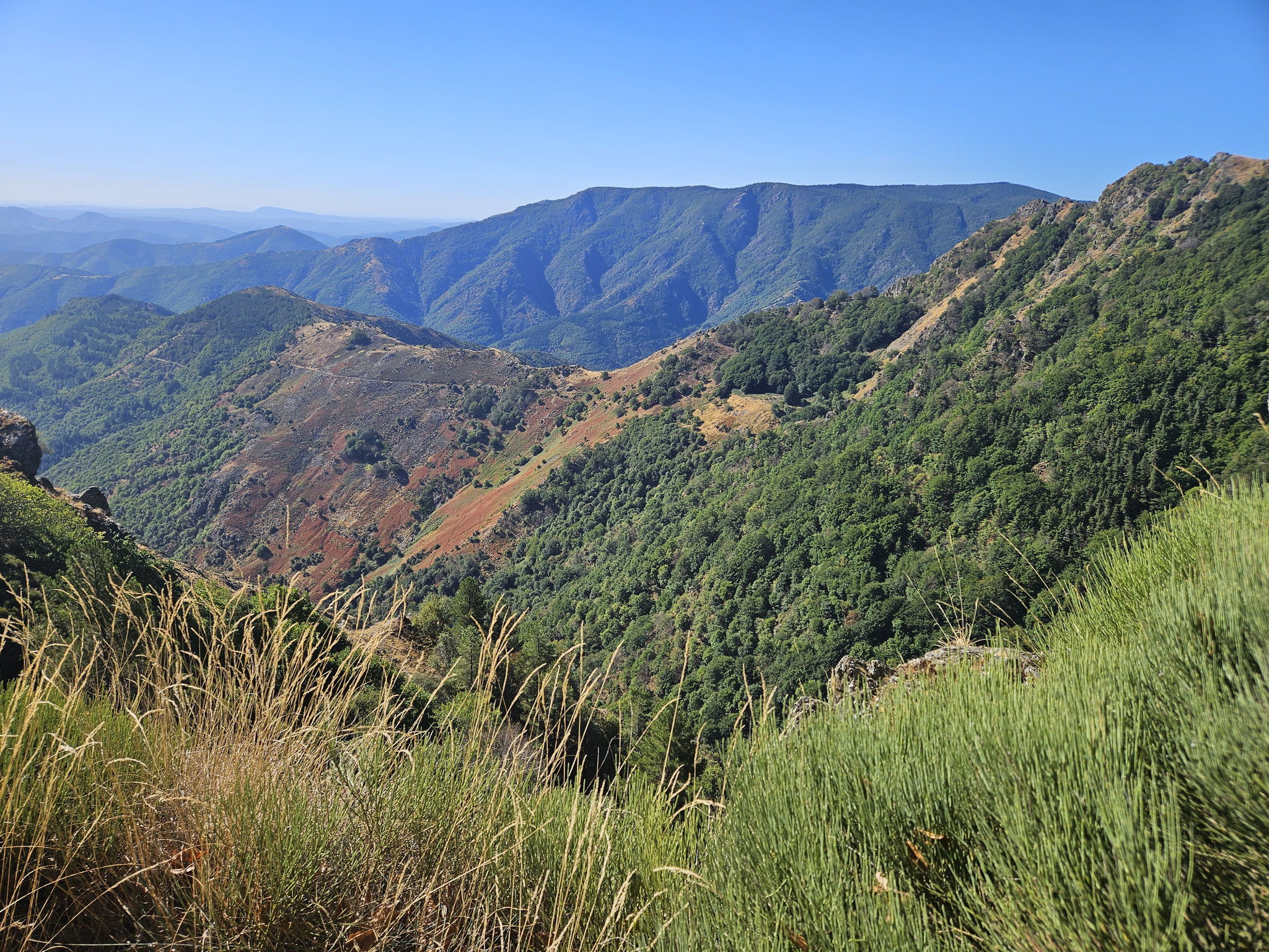 Bei Cap de Brion, Blick ins Valat de Combe Rude.