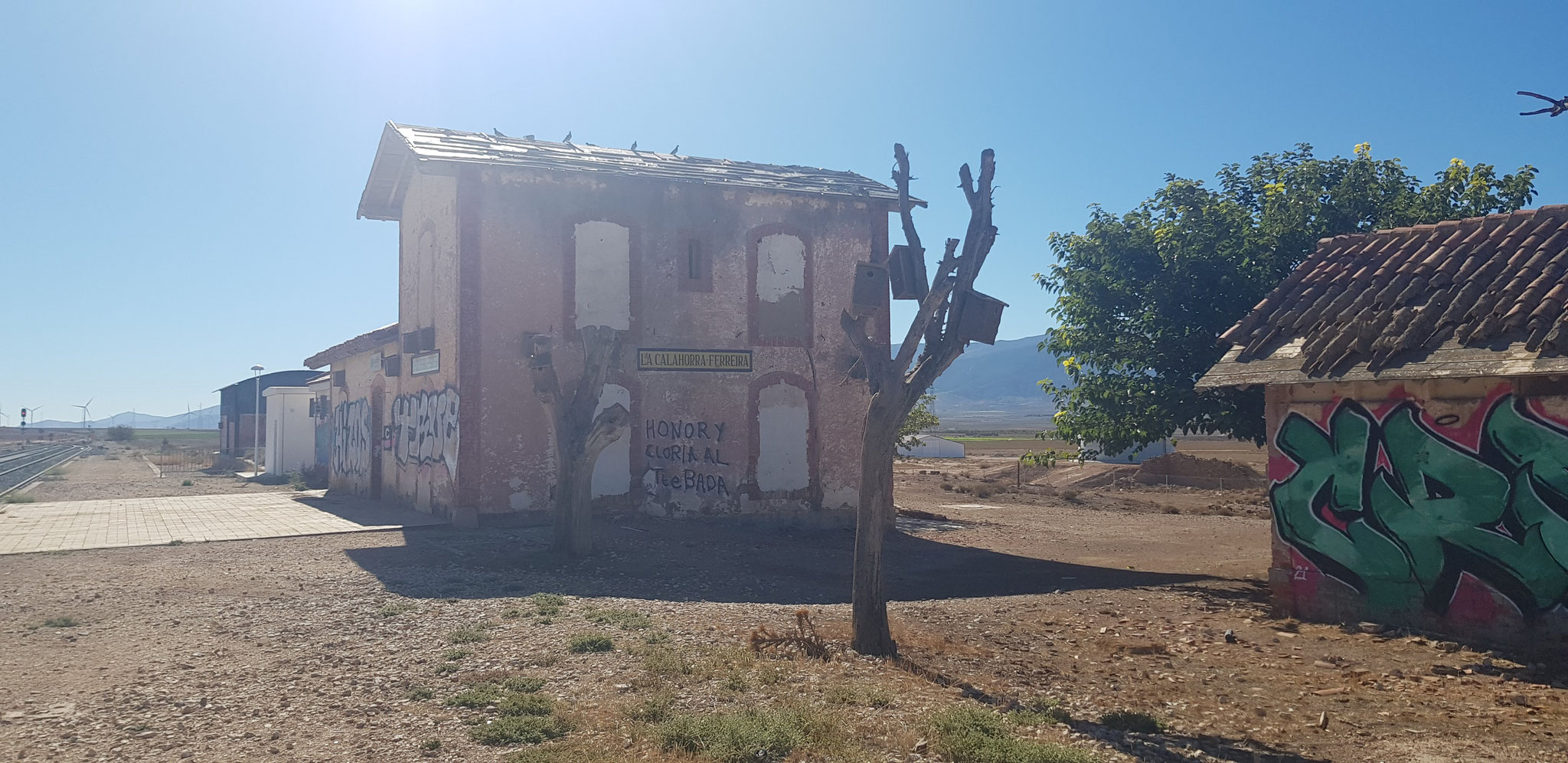 Western-Drehort: Bahnstation La Calahorra-Ferreira.