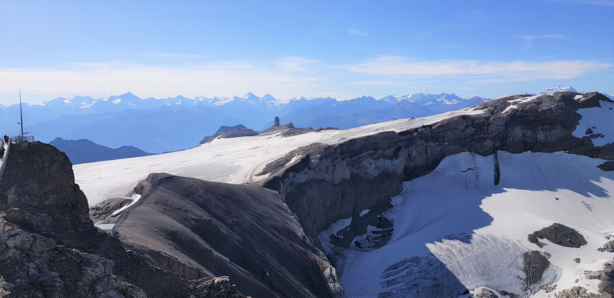 .... und in die Walliser Alpen.