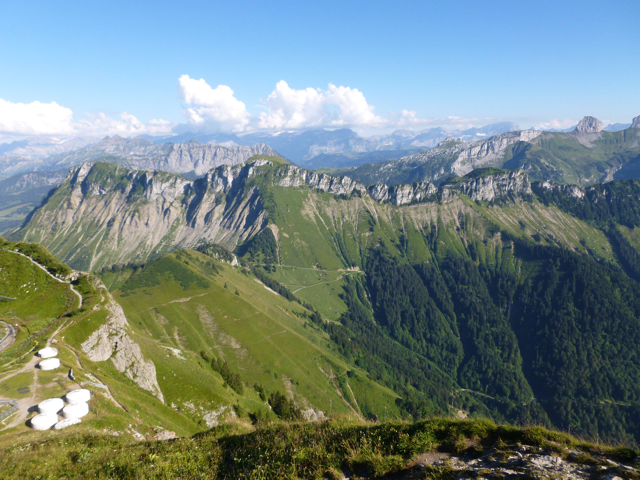 Rochers de Naye, Blick auf Aveneyre-Kette.