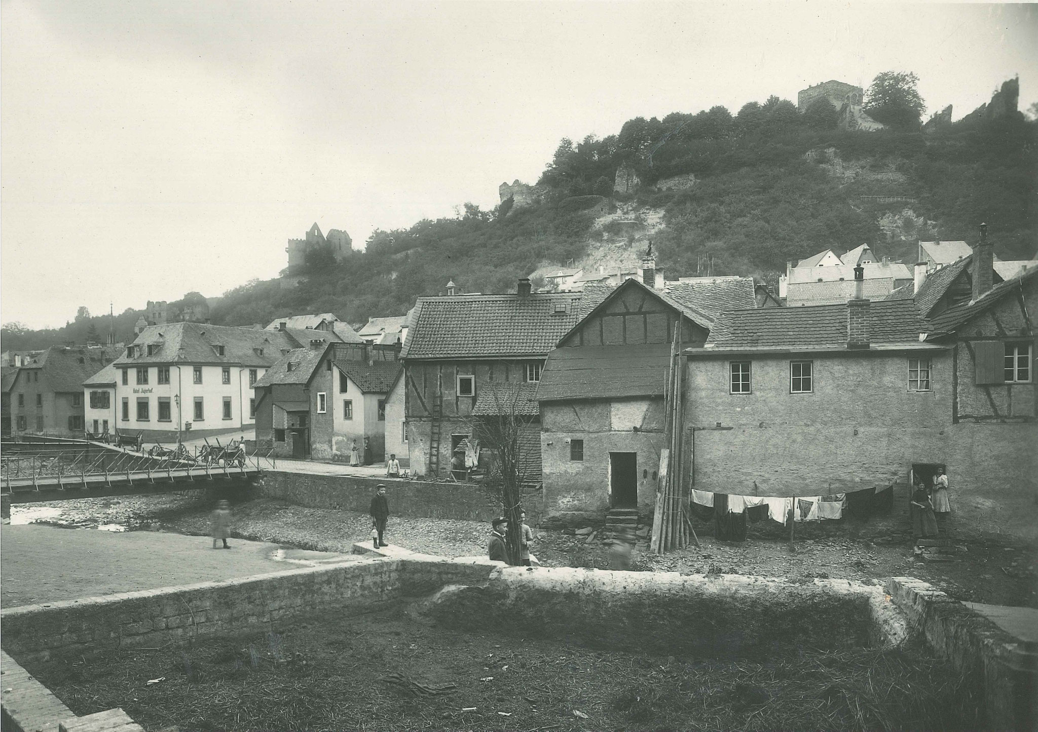 Workers' houses in Sayn; around 1910.
