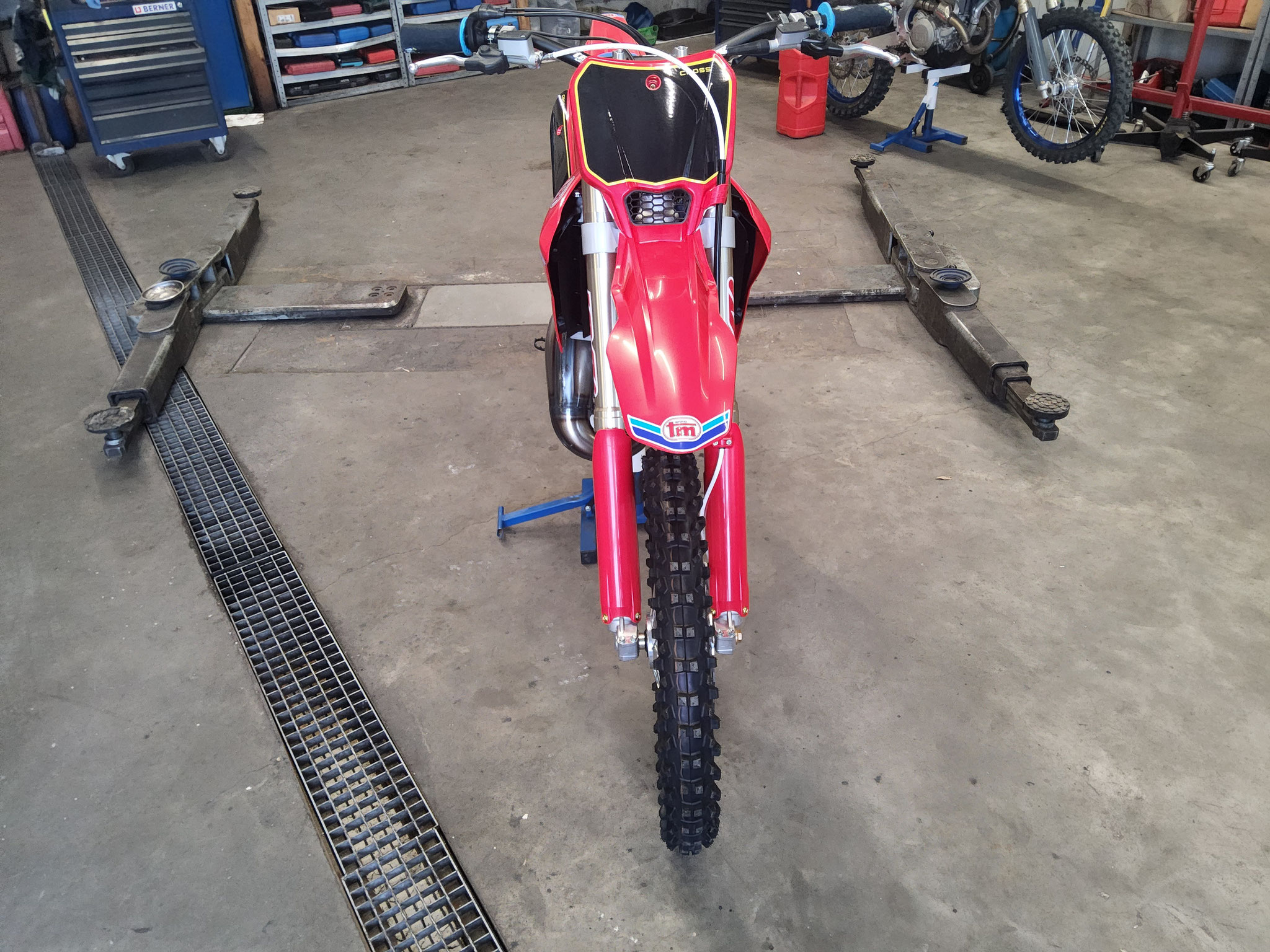 TM 125 und 250 2 T neu lagernd 