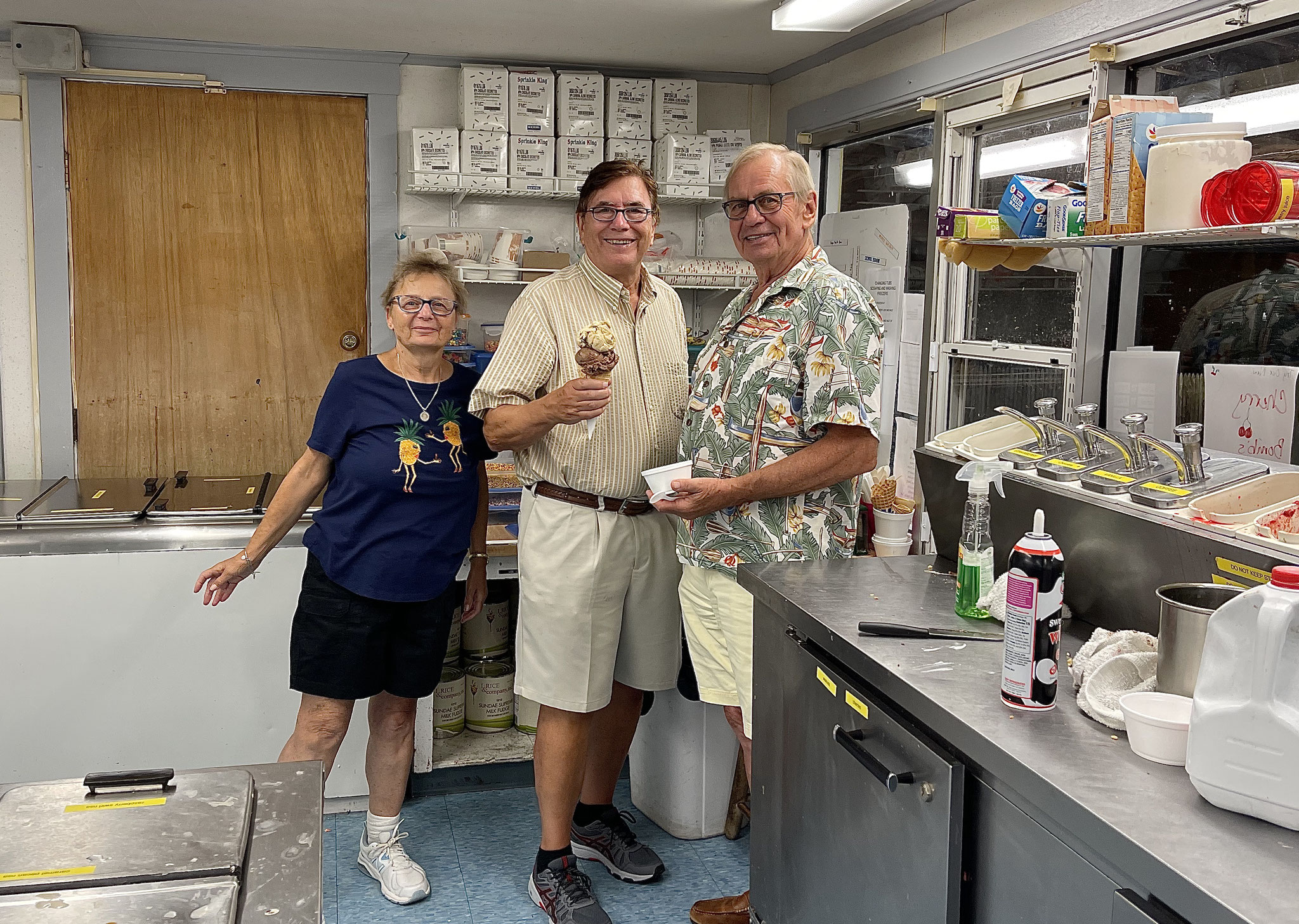 Belinda, John, & Chris Binns, at Bill 7 Belinda's ice cream shop, 2021