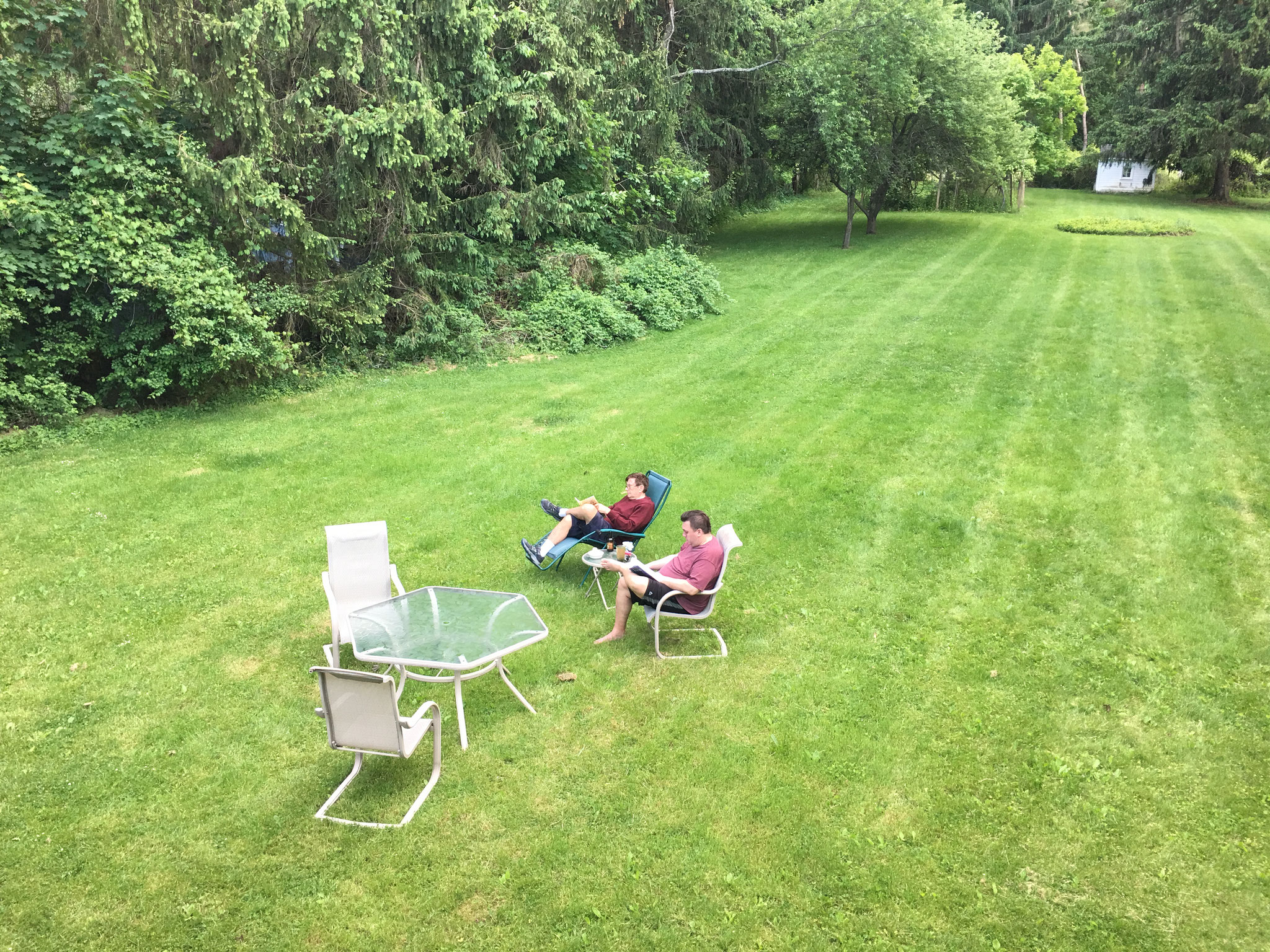 Greg & John enjoy the backyard at Lockwood Rd., 7-2020