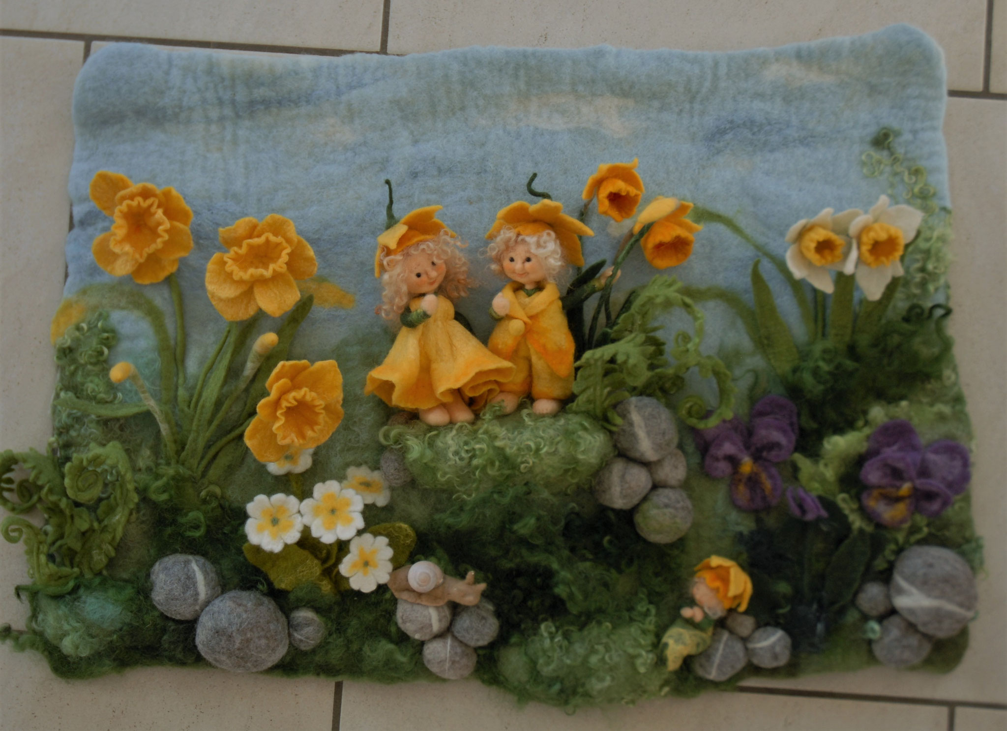 Blumenkinder im Wollbild