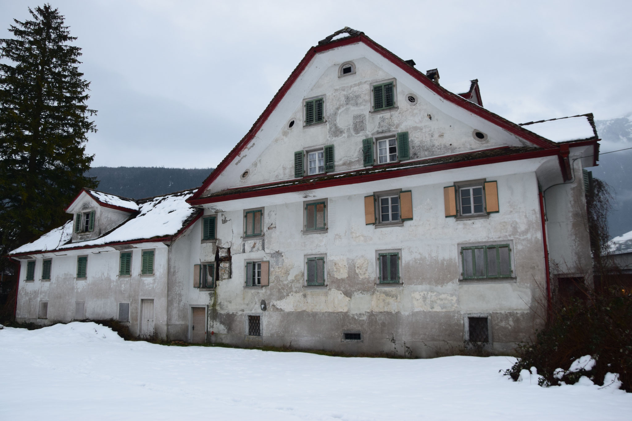 Nordfassade vor der Sanierung