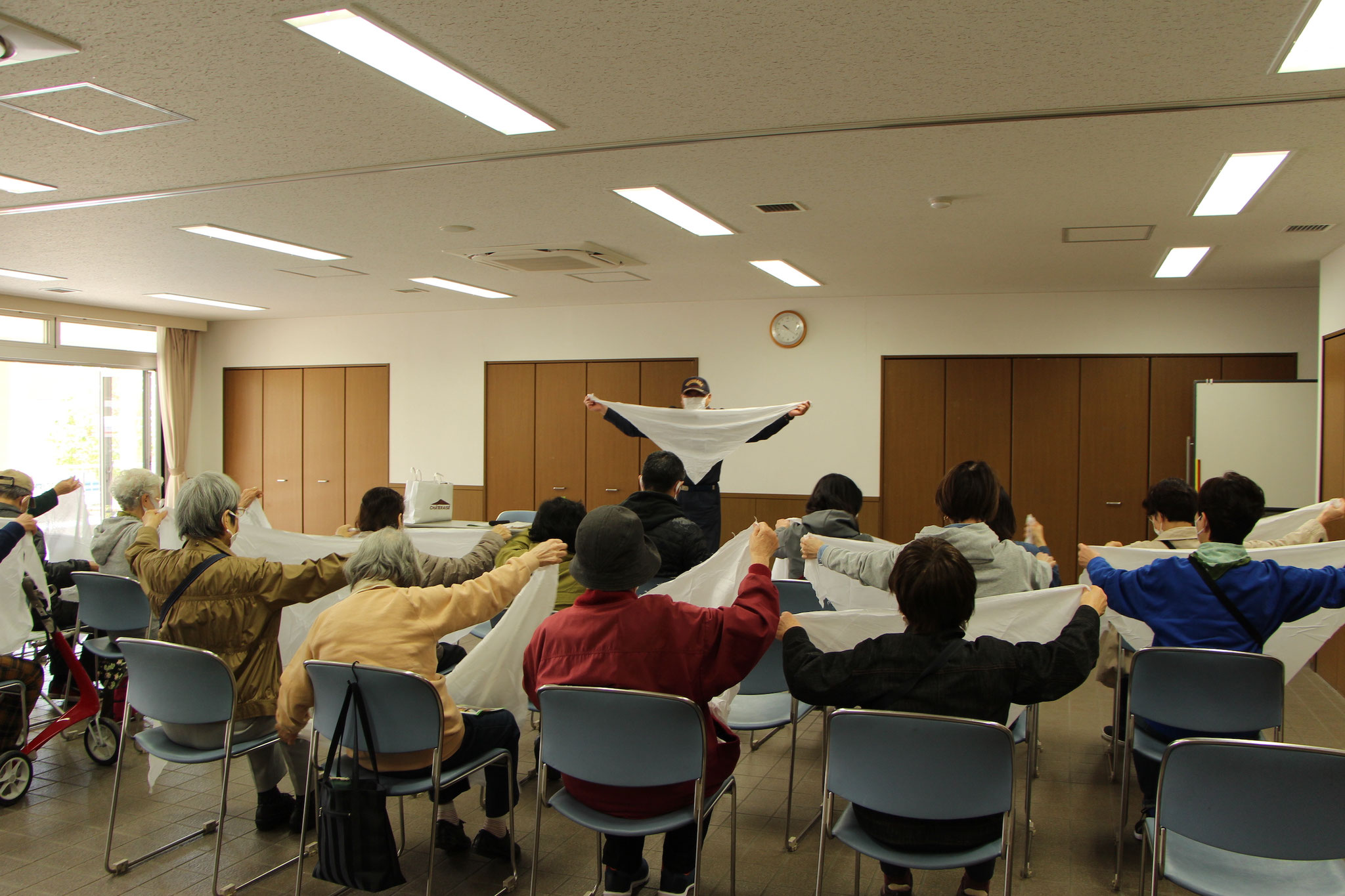 みんなで三角巾