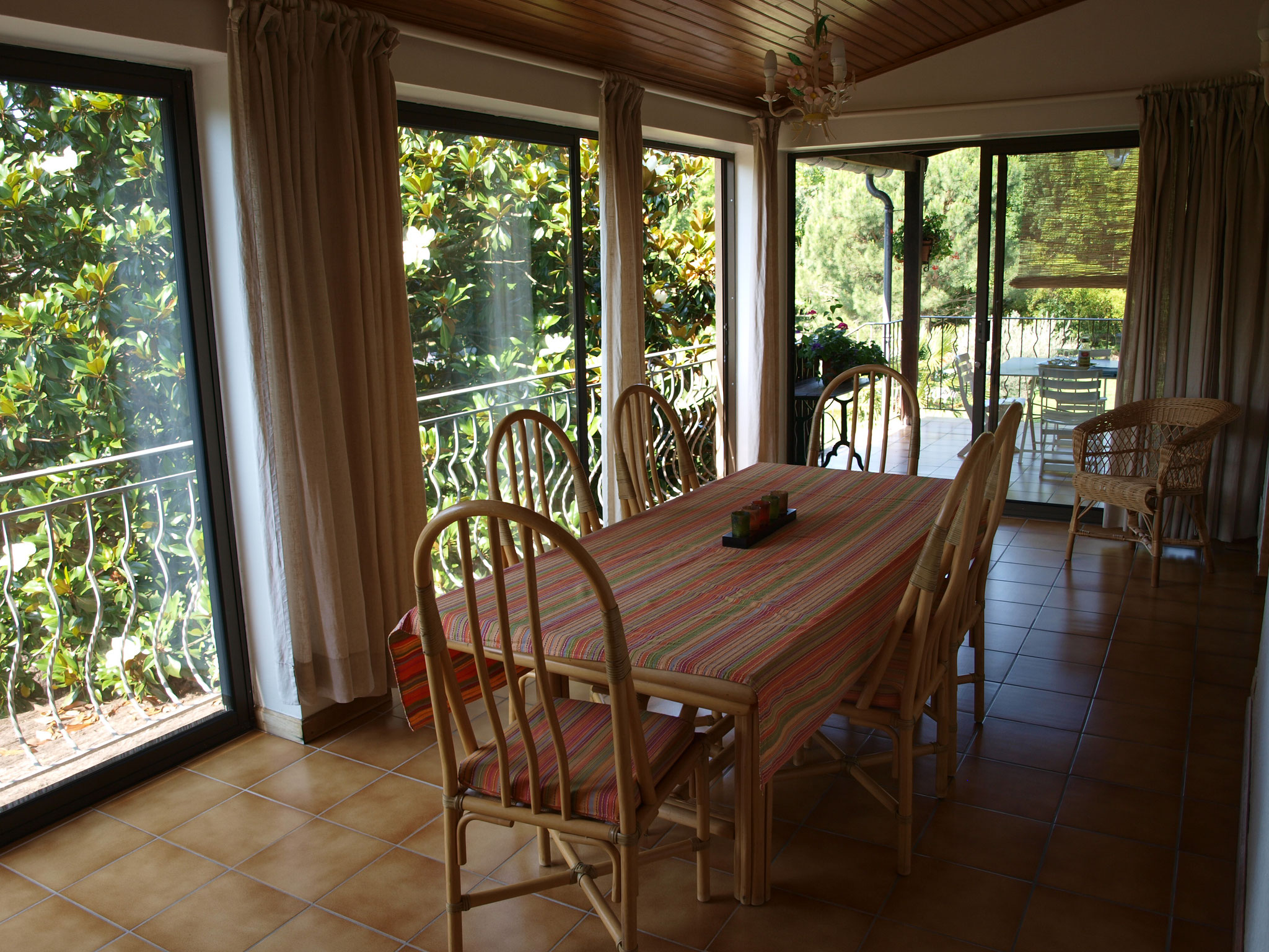 véranda avec la vue sur la porte des Cévennes