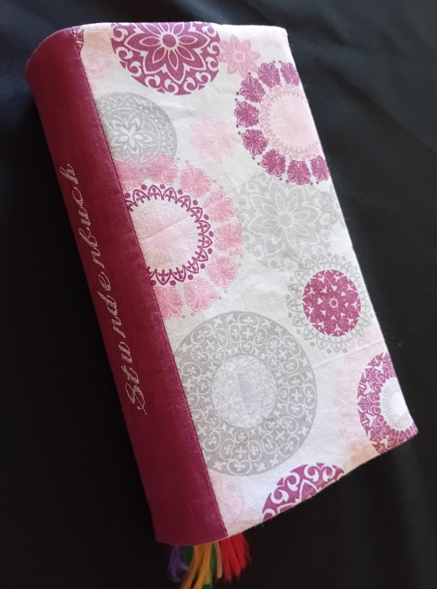 Buchhülle für Stundenbuch aus waschbarer Baumwolle nach Kundenwunsch gefertigt - Handarbeit zu kaufen