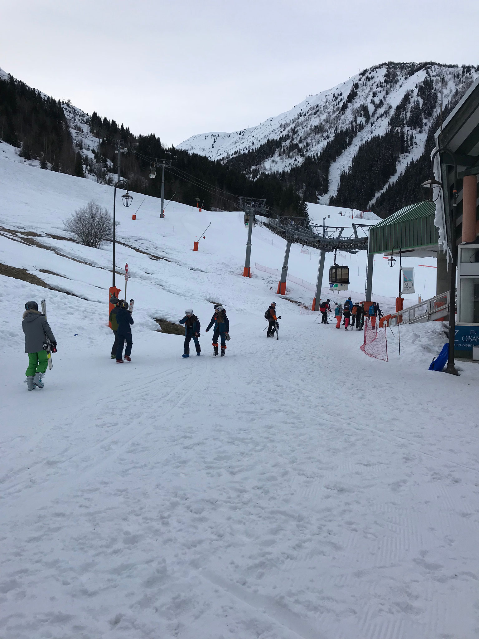 Poutran lift and practice slopes