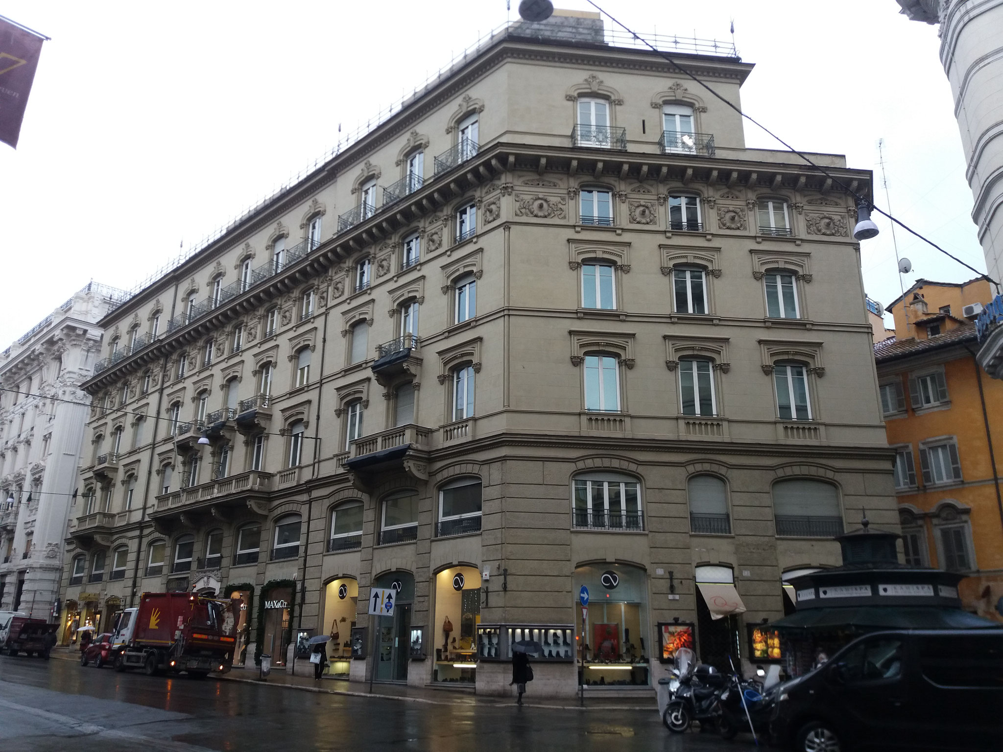 Progetto interventi di restauro conservativo edificio Via del Tritone 142, Roma - ABACO TEAM spa - (2018-2019)