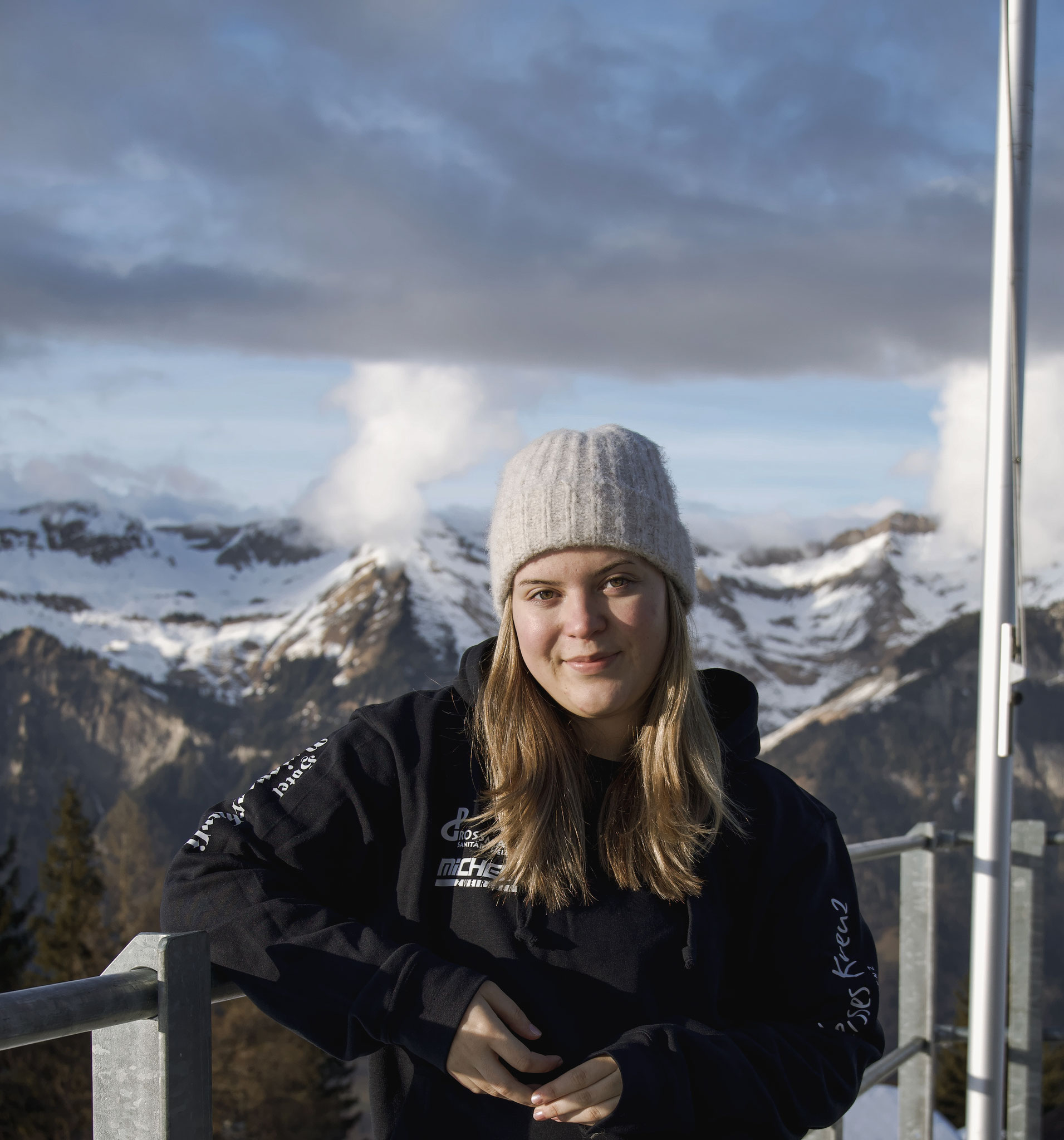 Social Media, Websiteverwaltung, Skifahrerin