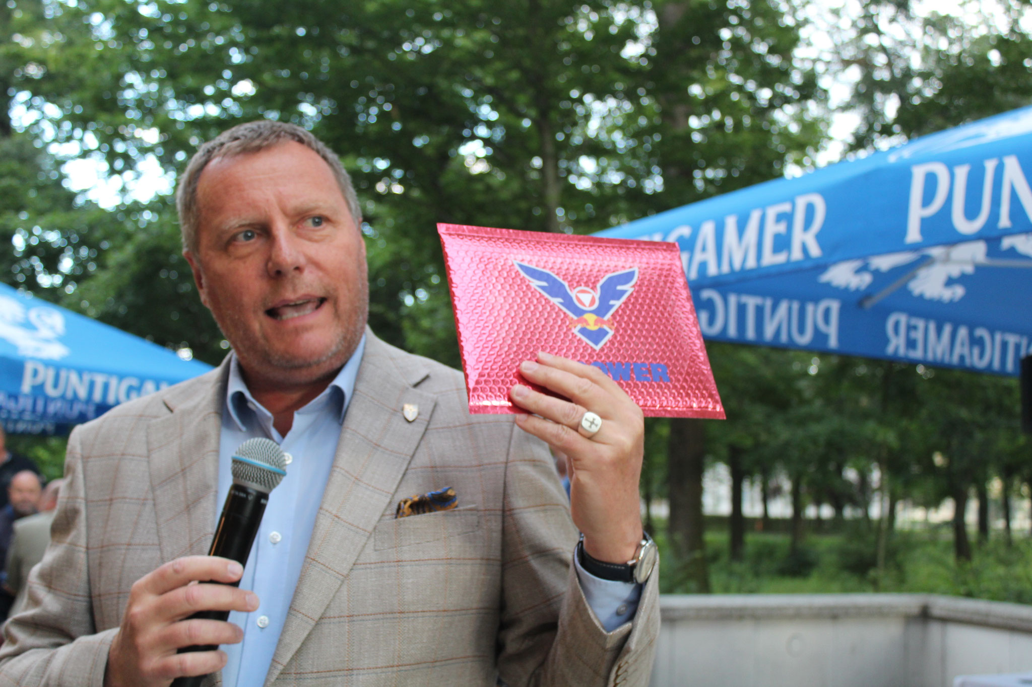 Ein besonderer Hauptpreis bei der diesjährigen Tombola