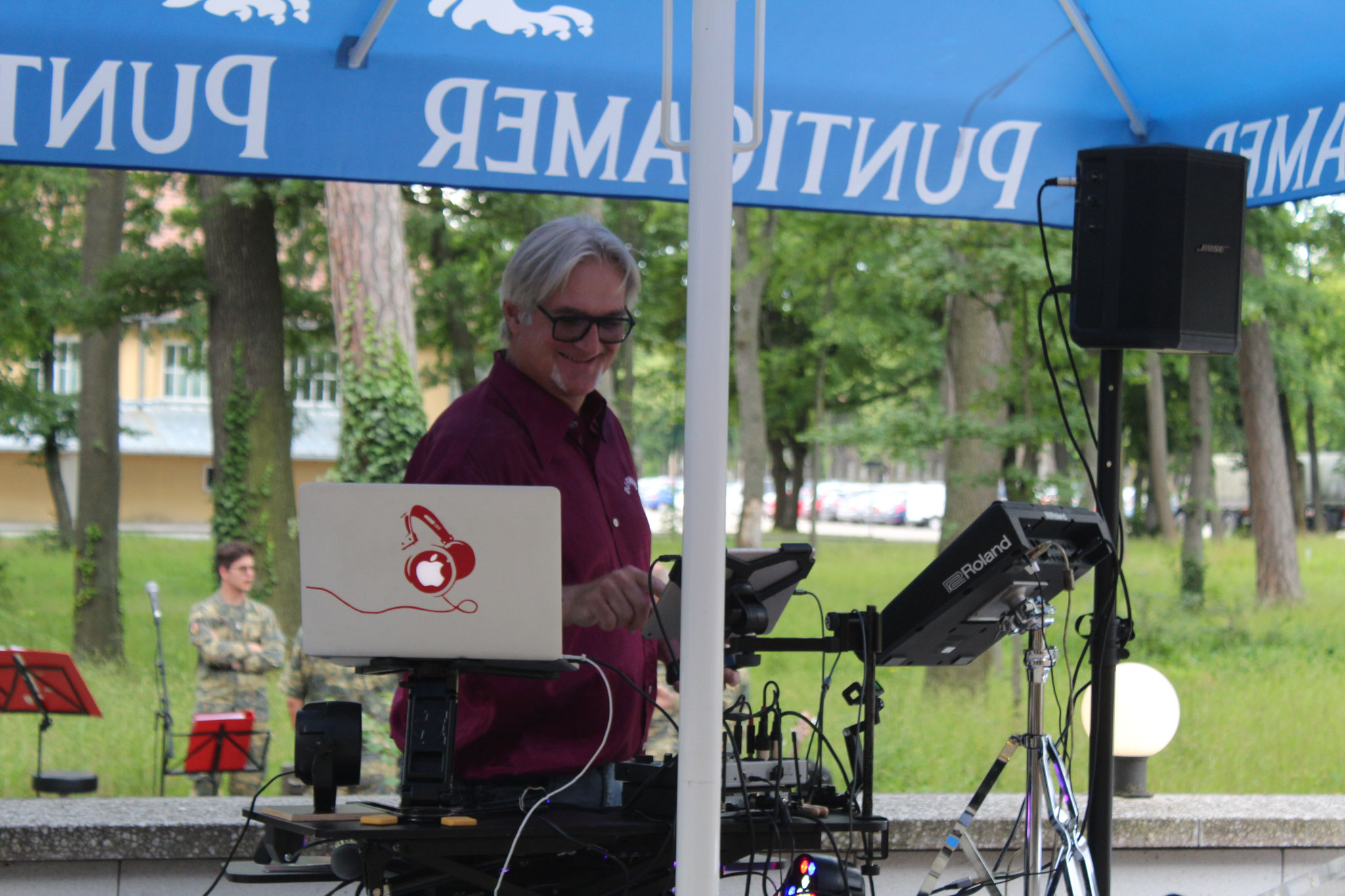 Ein DJ mit viel "Power" garantierte Stimmung bis zum Ende 