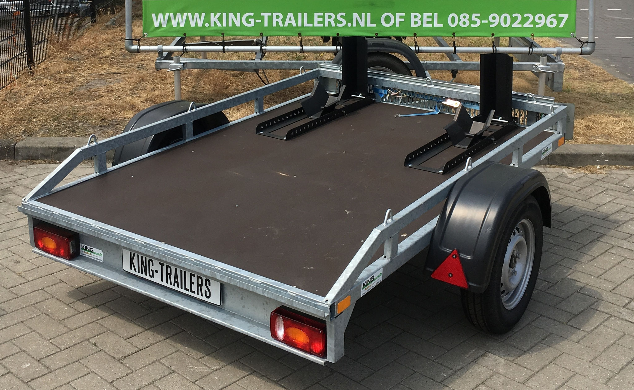 Verhuur King, Motor trailer groot