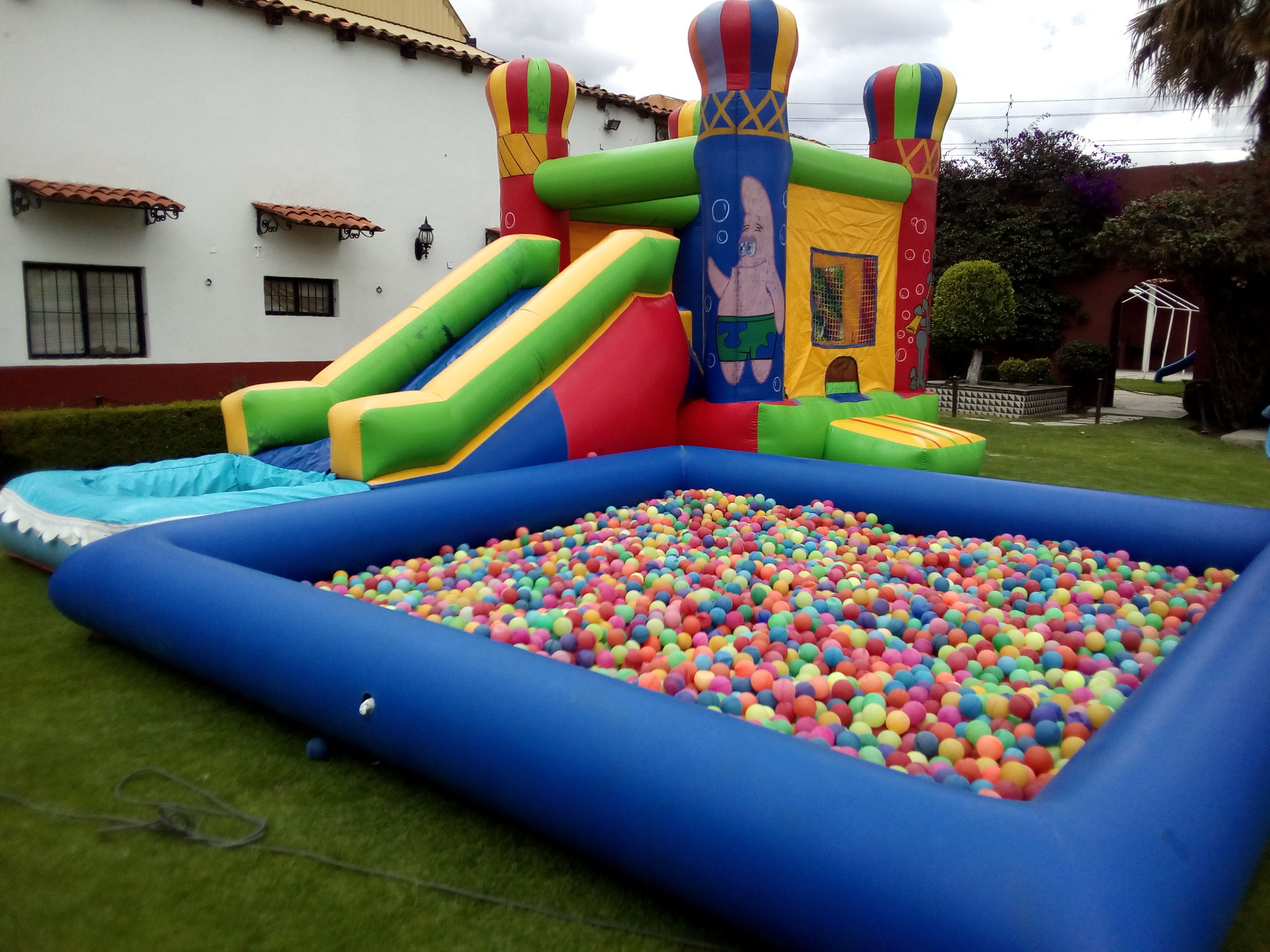 VIIAJE EN GLOBOS CON ALBERCA GRANDE  $3900