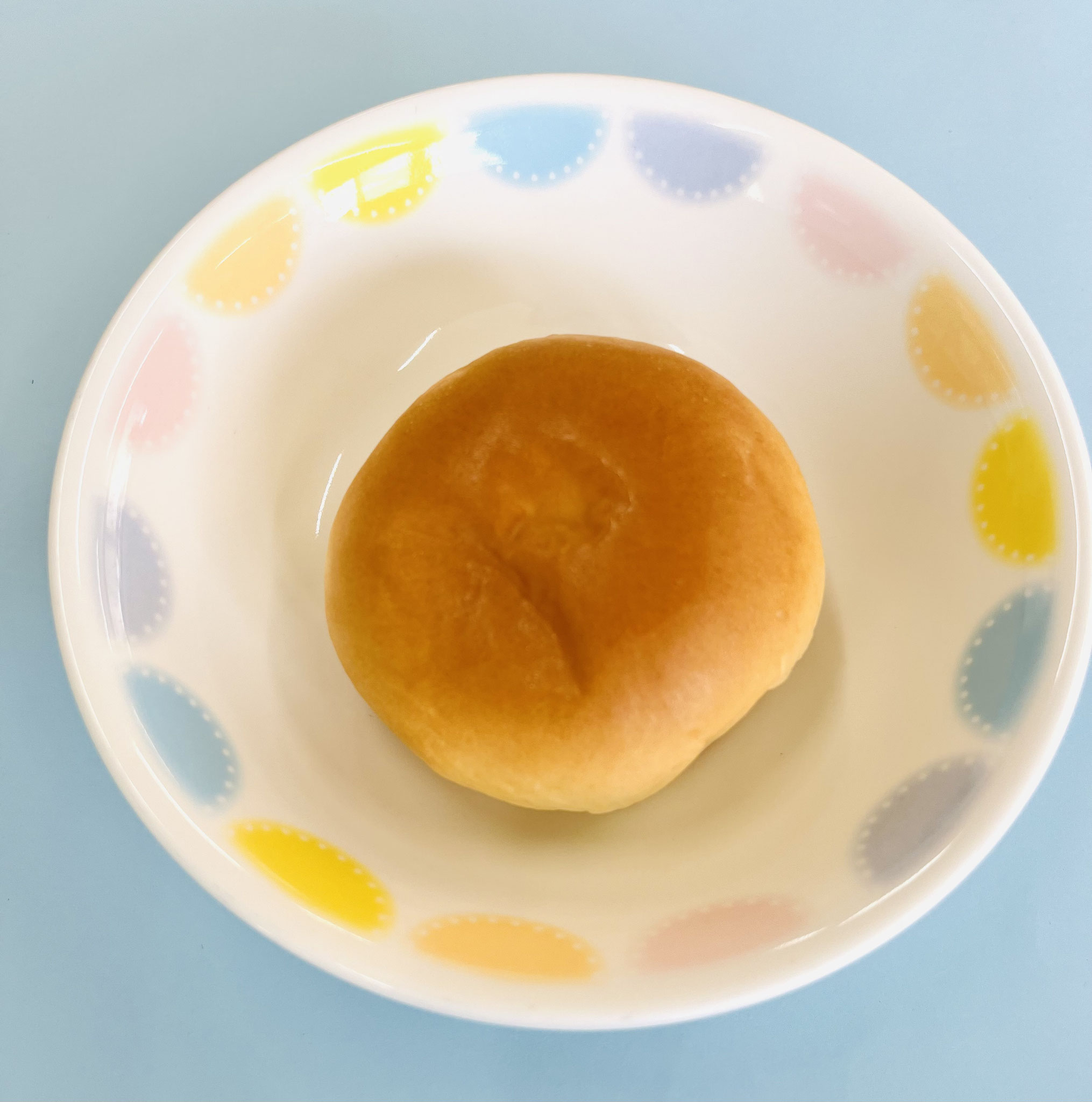 6/19　牛乳　クリームパン